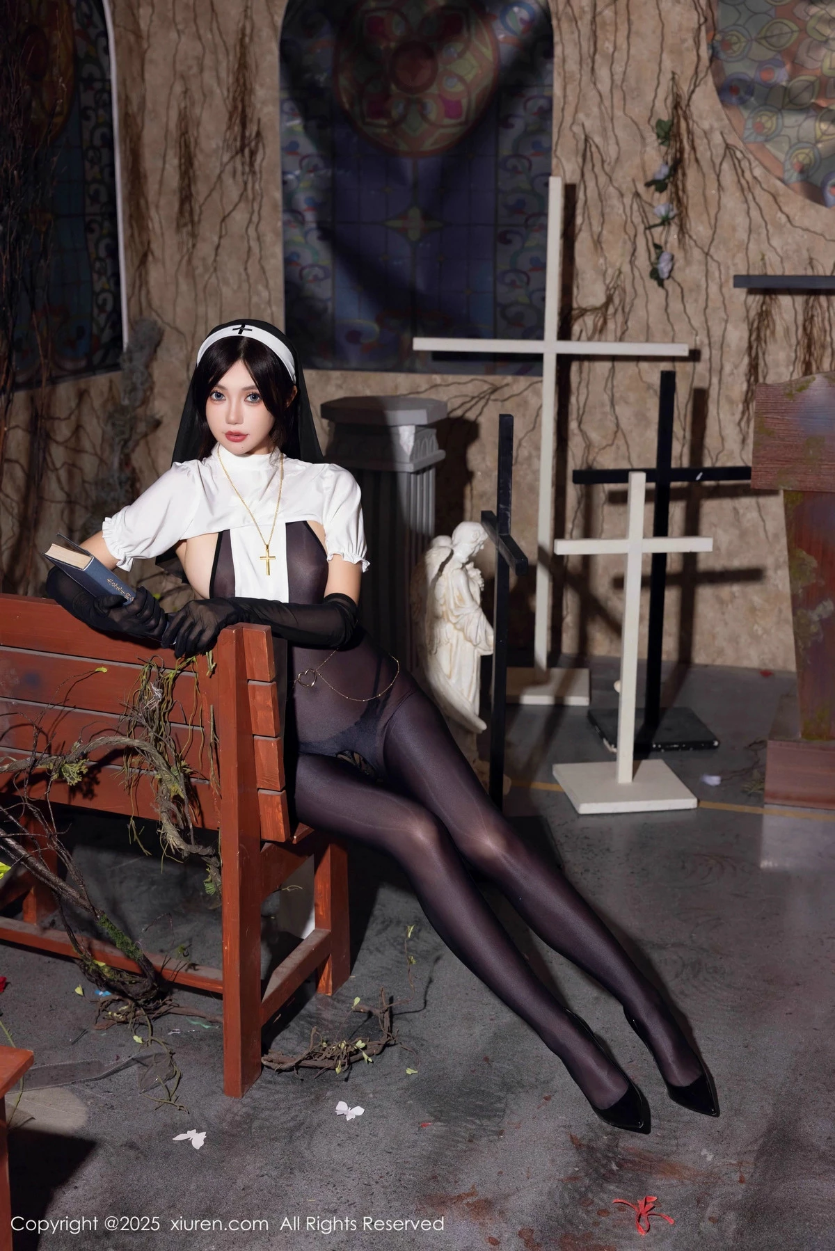 [[XiuRen秀人网]秀人网]No.9774_女神绮里嘉ula性感修女服饰配超薄连体黑丝秀完美身材诱惑写真79P