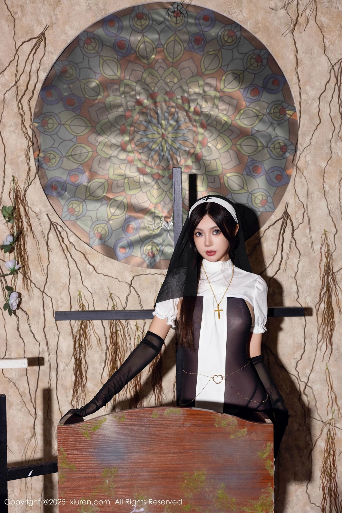 [[XiuRen秀人网]秀人网]No.9774_女神绮里嘉ula性感修女服饰配超薄连体黑丝秀完美身材诱惑写真79P