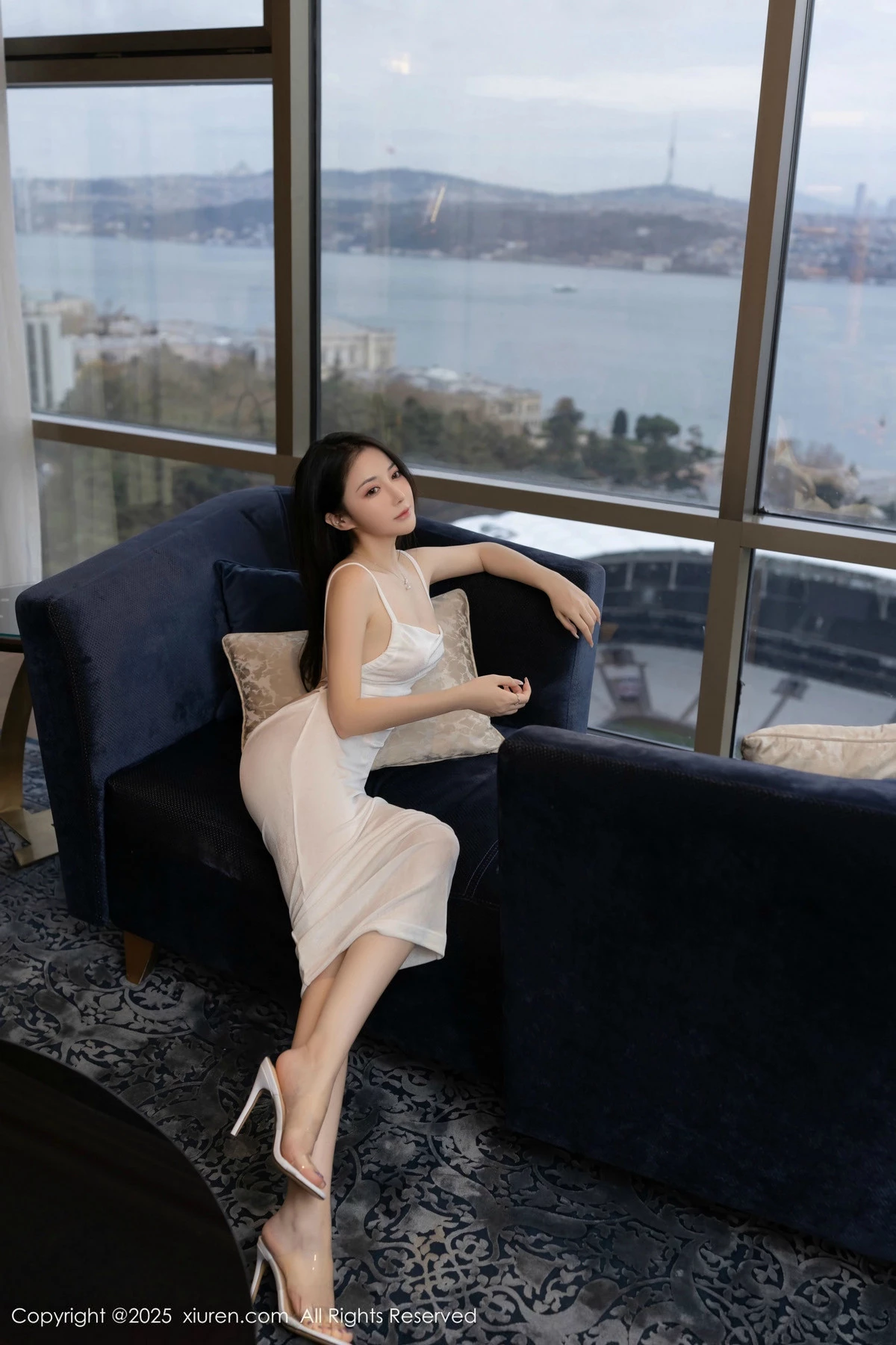 [[XiuRen秀人网]秀人网]No.9780_模特鱼子酱Fish私房性感白色透视连衣长裙秀惹火身材诱惑写真80P