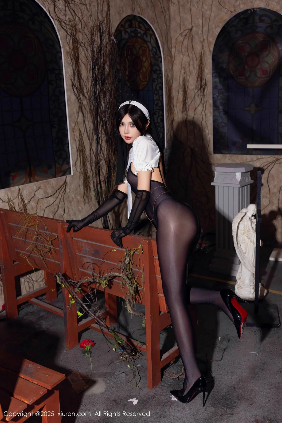 [[XiuRen秀人网]秀人网]No.9774_女神绮里嘉ula性感修女服饰配超薄连体黑丝秀完美身材诱惑写真79P