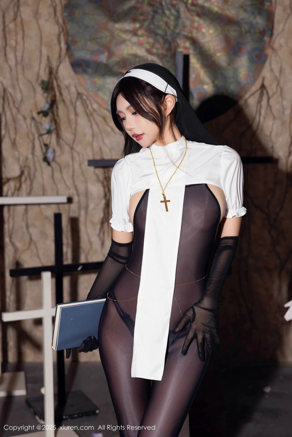 [[XiuRen秀人网]秀人网]No.9774_女神绮里嘉ula性感修女服饰配超薄连体黑丝秀完美身材诱惑写真79P