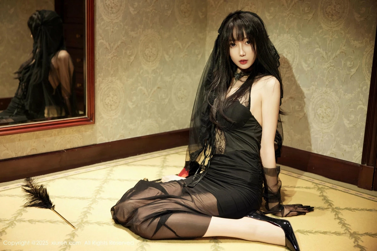 [[XiuRen秀人网]秀人网]No.9773_模特玥儿玥er性感黑色蕾丝连衣裙配超薄肉丝秀曼妙身材诱惑写真72P
