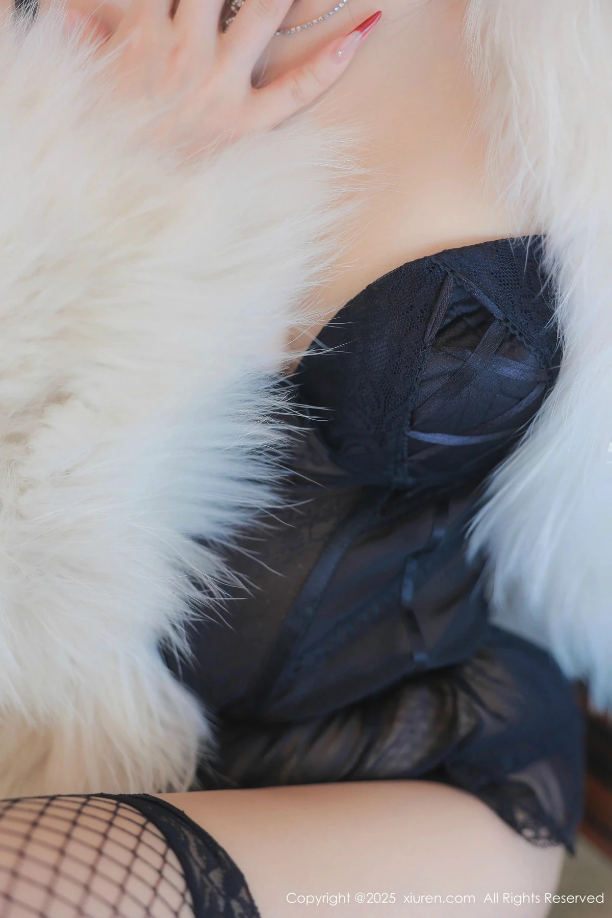 [[XiuRen秀人网]秀人网]No.9781_模特Candy糖糖性感黑色情趣内衣配黑丝网袜秀完美身材诱惑写真80P