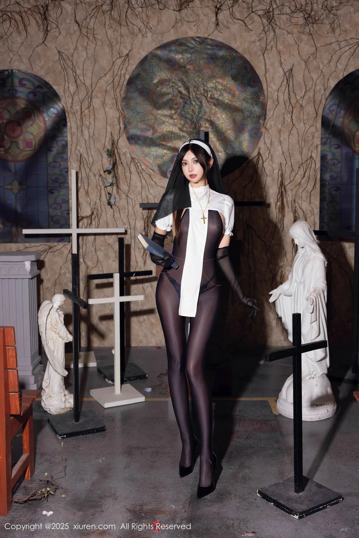 [[XiuRen秀人网]秀人网]No.9774_女神绮里嘉ula性感修女服饰配超薄连体黑丝秀完美身材诱惑写真79P
