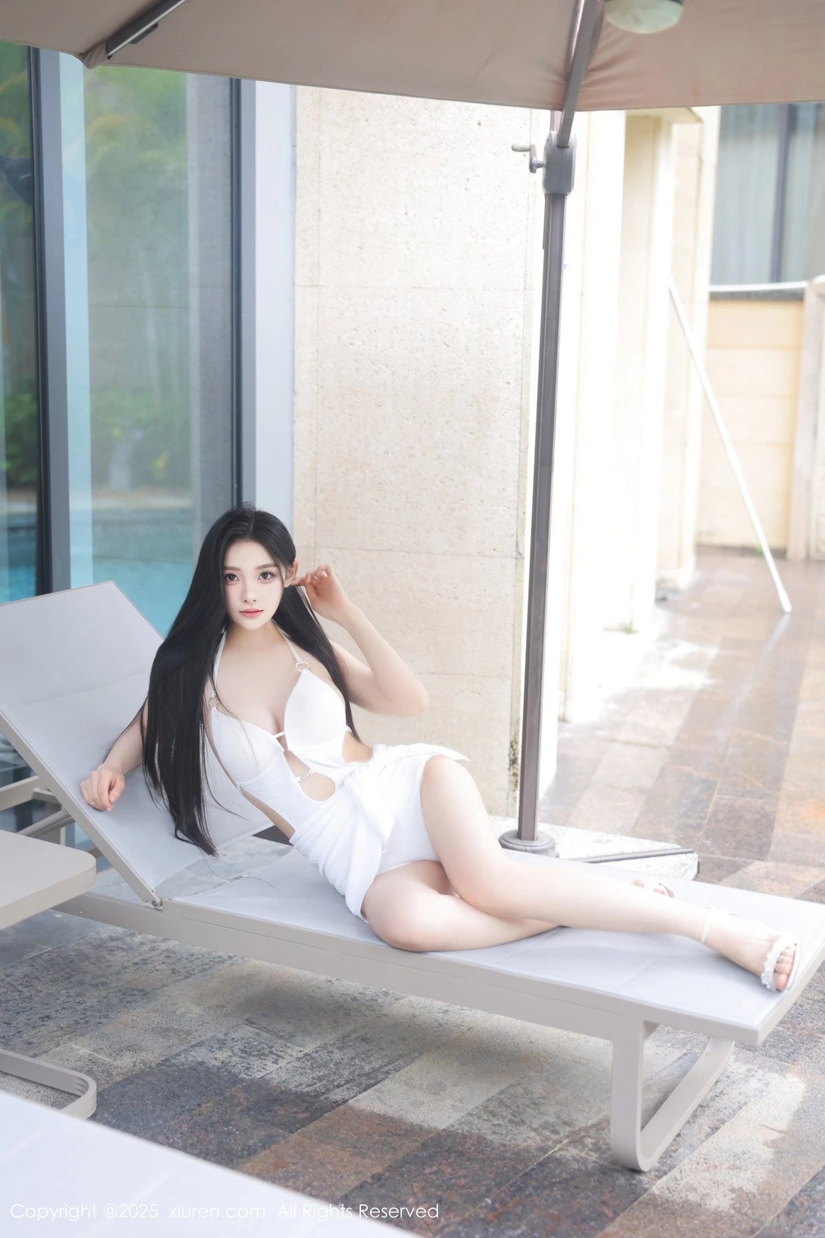 [[XiuRen秀人网]秀人网]No.9929_新人模特白浅浅泳池场景性感白色连体泳衣秀凹凸身材诱惑写真69P