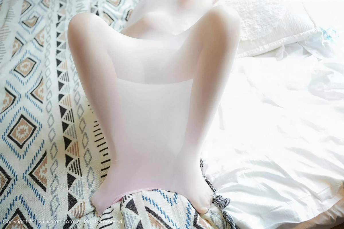 [[XiuRen秀人网]秀人网]No.9935_模特姚若兮vay私房性感粉色连体丝袜透视秀曼妙身姿诱惑写真63P