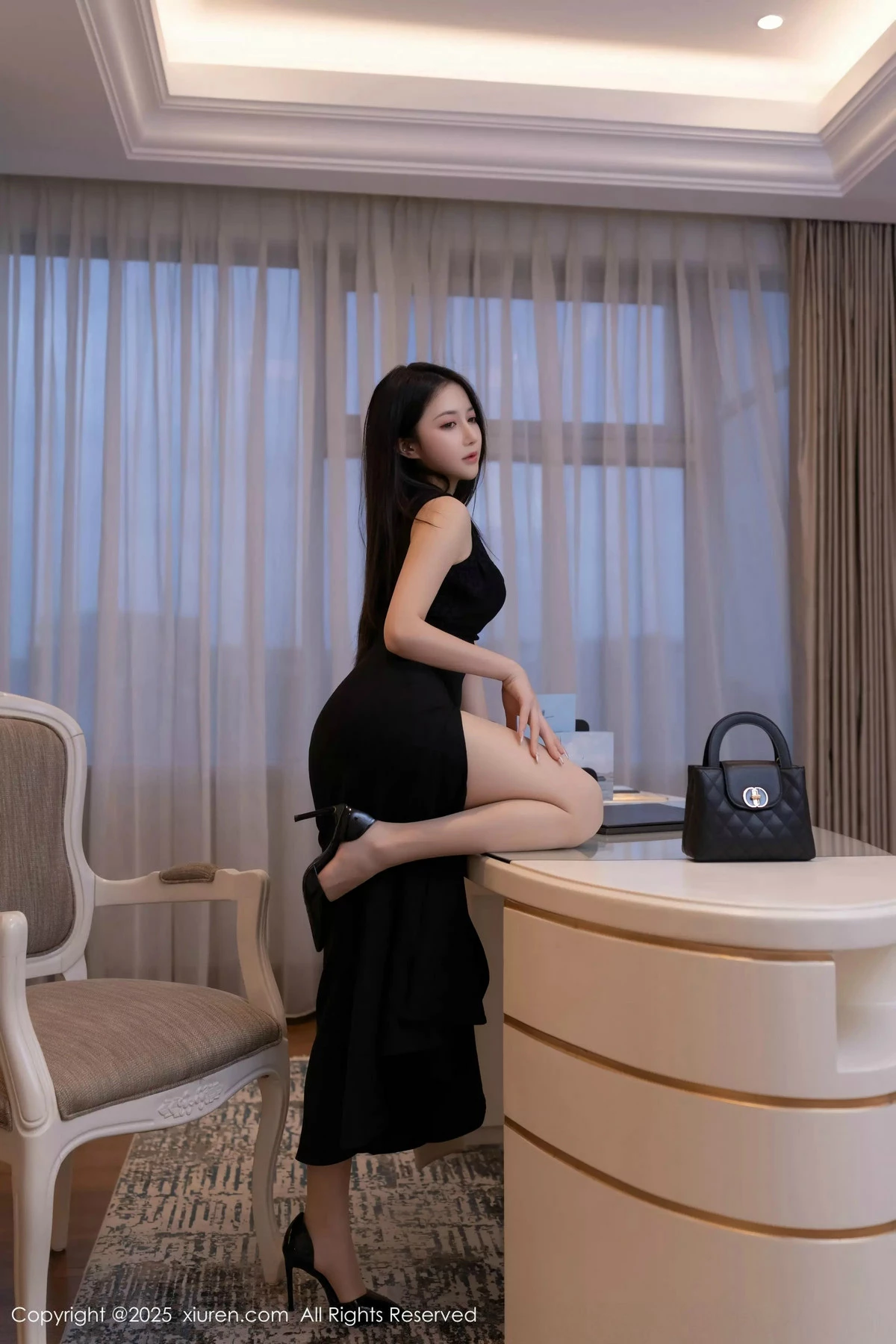 [[XiuRen秀人网]秀人网]No.9953_模特鱼子酱Fish性感黑色连衣裙配超薄肉丝秀曼妙身姿诱惑写真80P