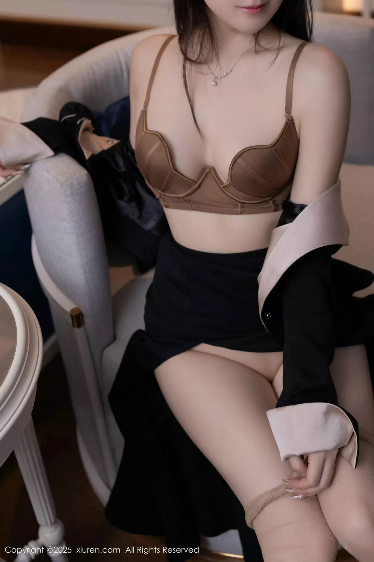 [[XiuRen秀人网]秀人网]No.9953_模特鱼子酱Fish性感黑色连衣裙配超薄肉丝秀曼妙身姿诱惑写真80P