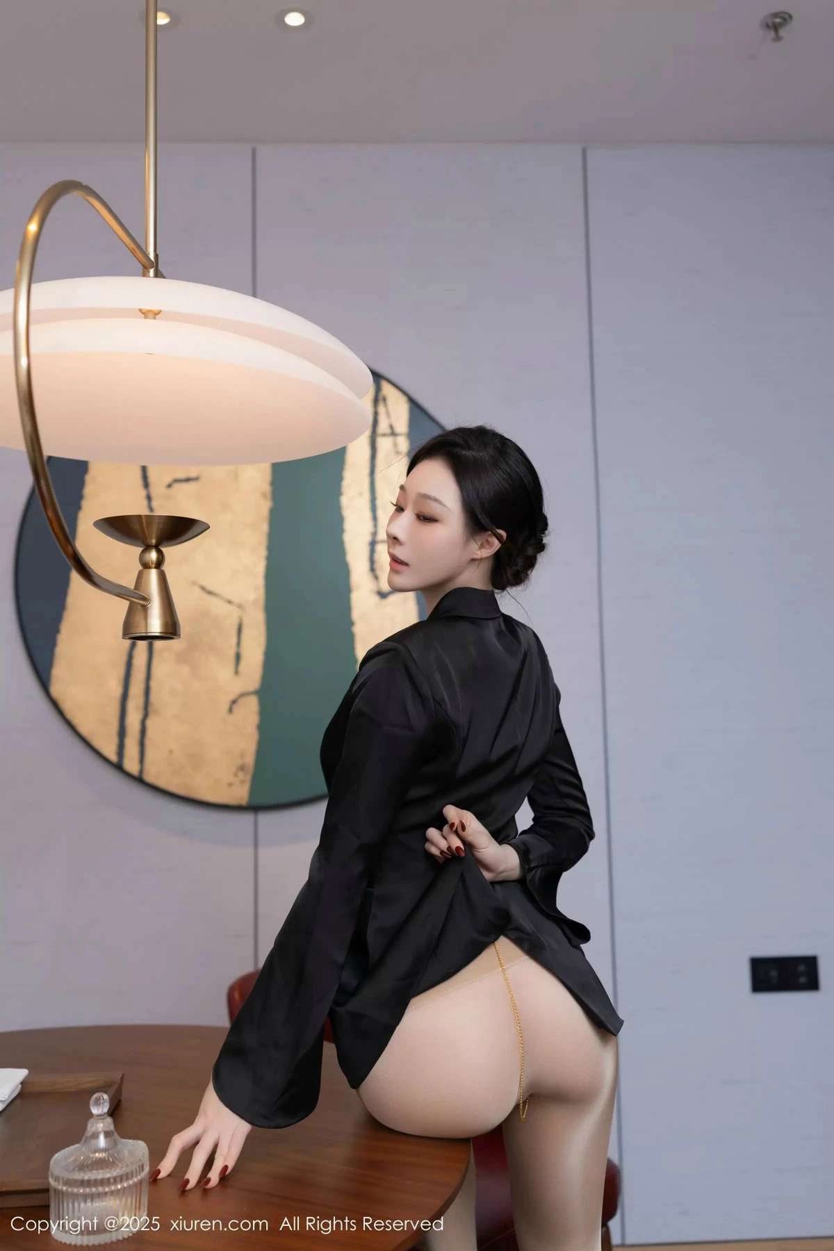 [[XiuRen秀人网]秀人网]No.9951_模特小逗逗宾馆里性感情趣内衣配闪亮肉丝秀曼妙身姿诱惑写真80P