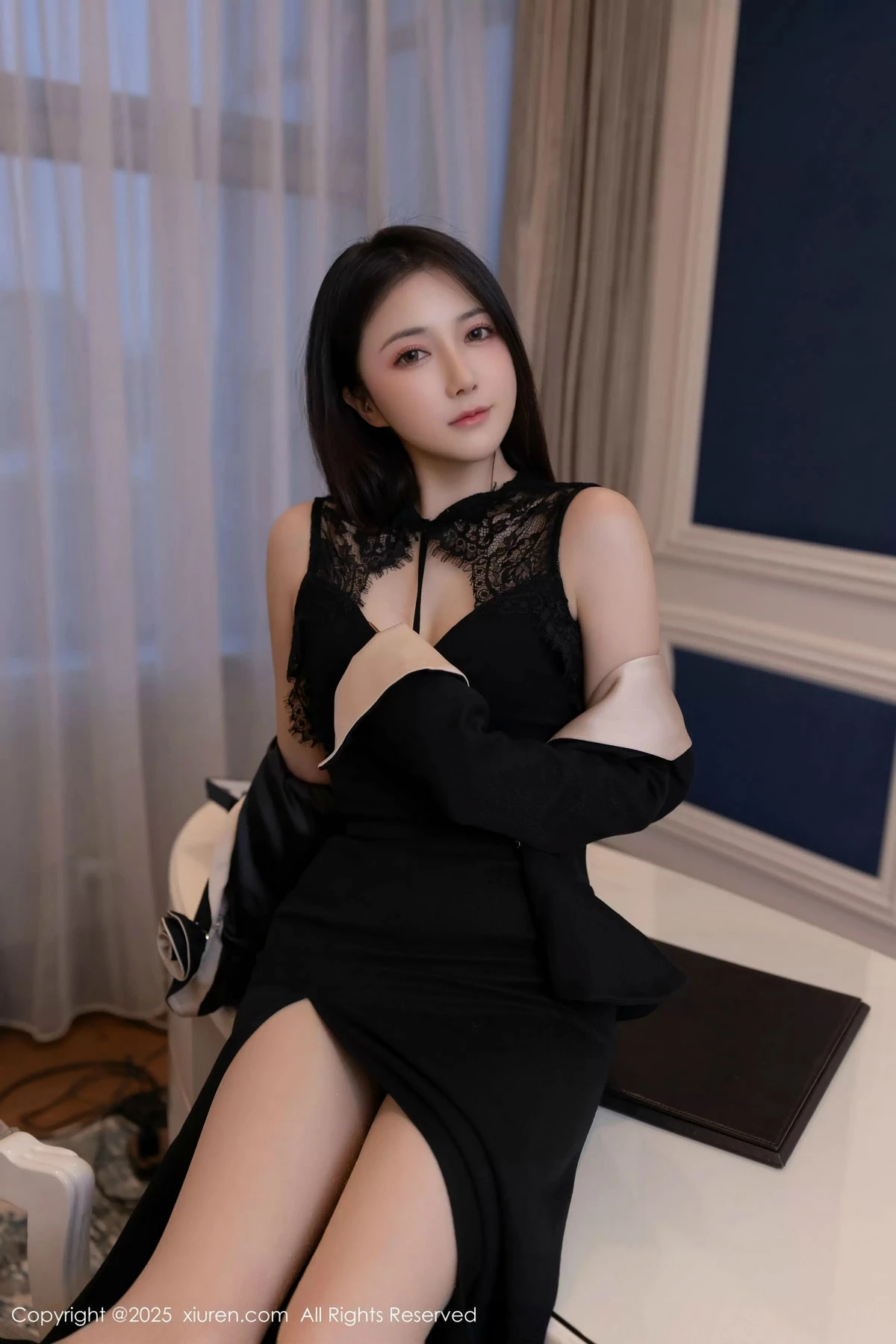 [[XiuRen秀人网]秀人网]No.9953_模特鱼子酱Fish性感黑色连衣裙配超薄肉丝秀曼妙身姿诱惑写真80P