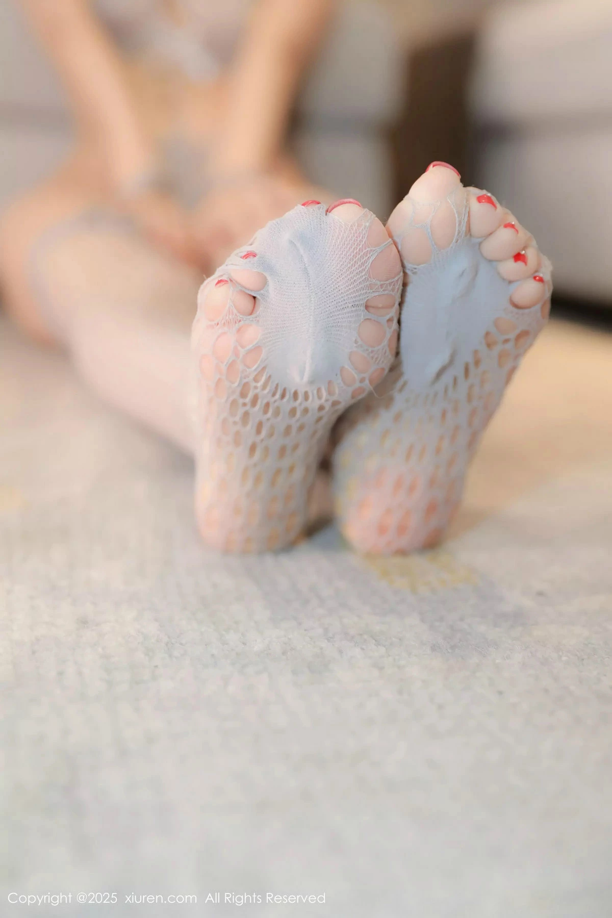 [[XiuRen秀人网]秀人网]No.9952_模特Candy糖糖性感灰色情趣内衣配灰丝网袜秀丰腴身姿诱惑写真87P