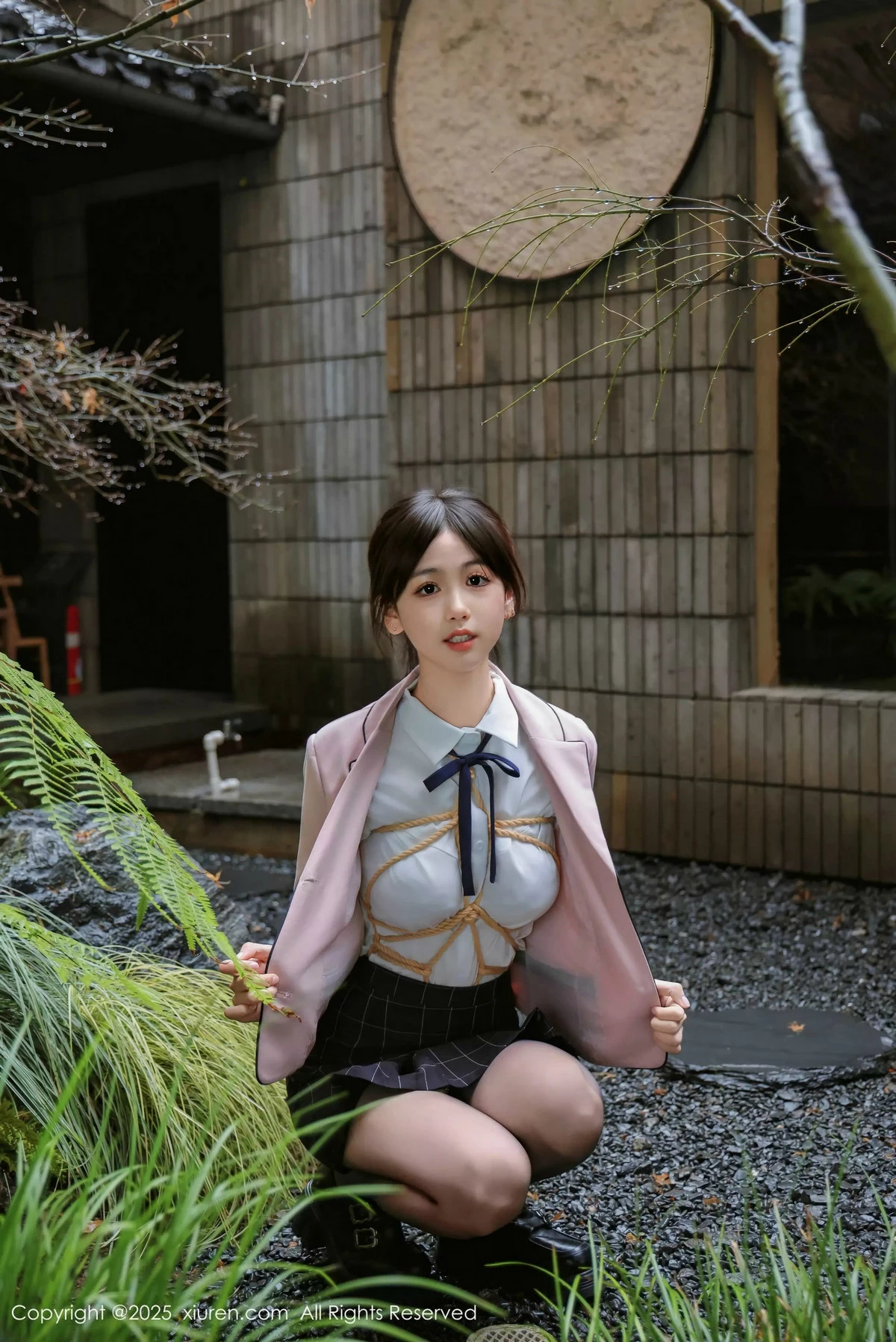 [[XiuRen秀人网]秀人网]No.9949_模特奶芙乔乔捆绑主题性感JK制服配超薄黑丝秀凹凸身材诱惑写真72P