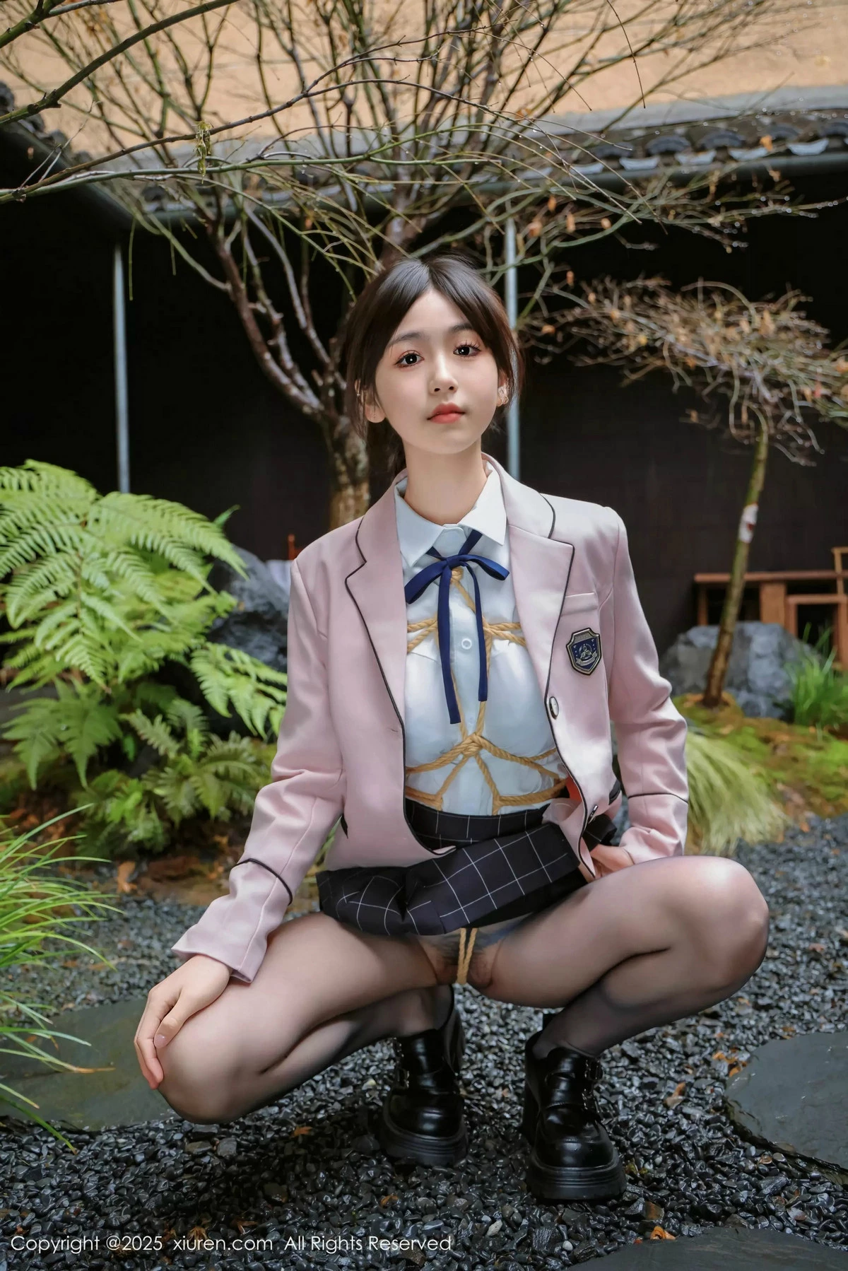 [[XiuRen秀人网]秀人网]No.9949_模特奶芙乔乔捆绑主题性感JK制服配超薄黑丝秀凹凸身材诱惑写真72P