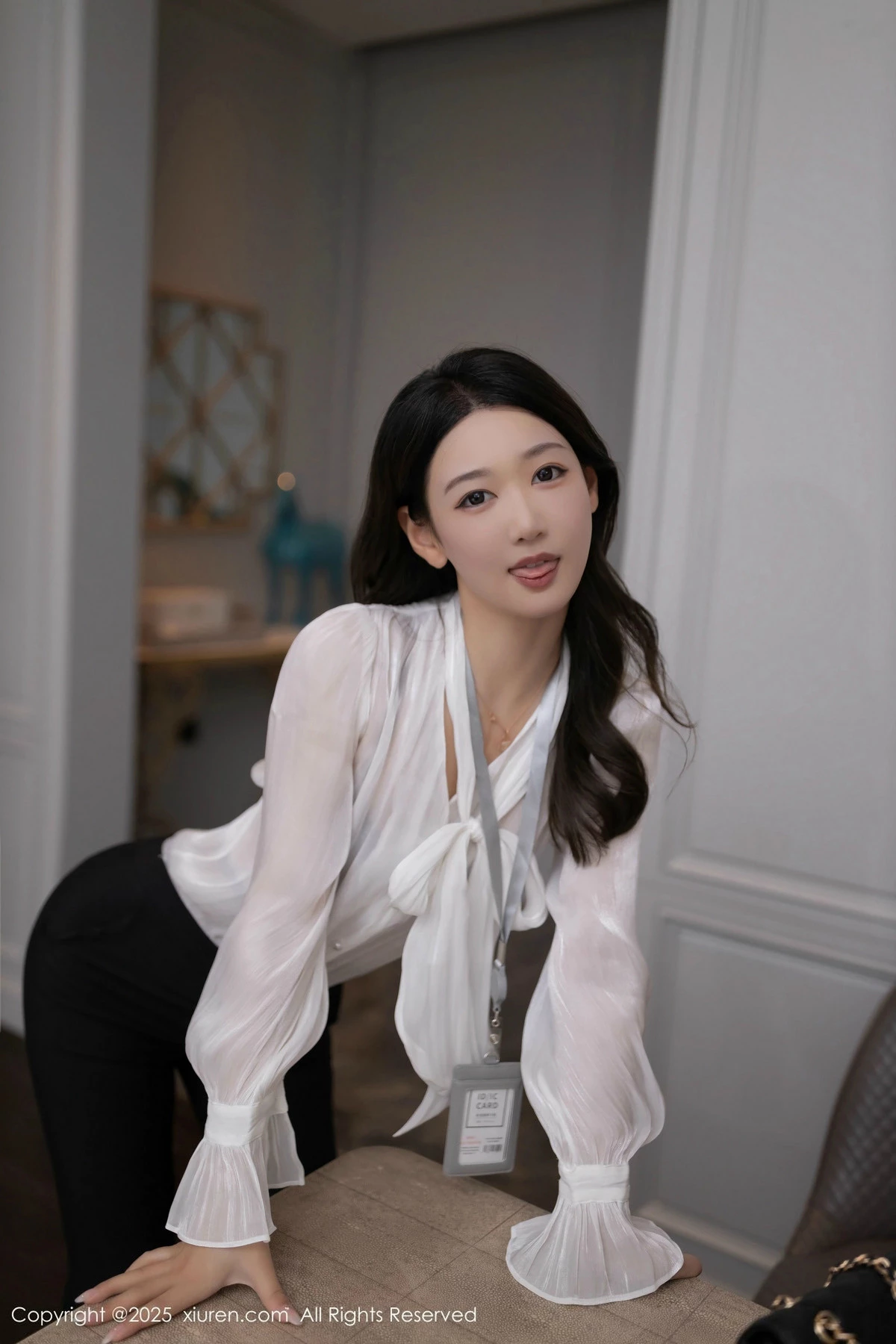 [[XiuRen秀人网]秀人网]No.9960_模特唐安琪性感白衬衫露黑色内衣配超薄黑丝秀柔美身姿诱惑写真82P