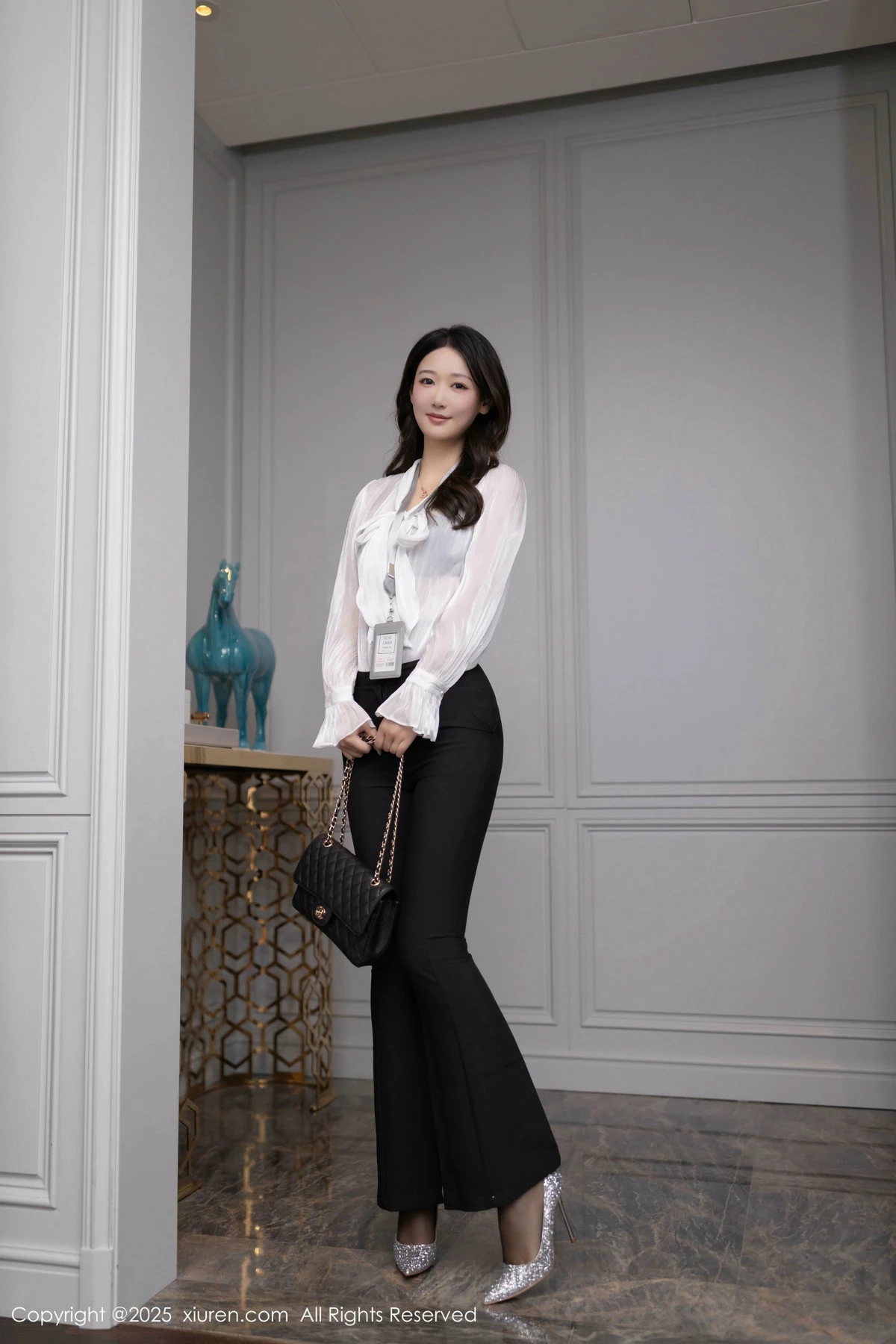 [[XiuRen秀人网]秀人网]No.9960_模特唐安琪性感白衬衫露黑色内衣配超薄黑丝秀柔美身姿诱惑写真82P