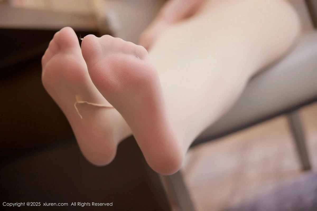 [[XiuRen秀人网]秀人网]No.9964_模特白茹雪abby私房性感肉色连体丝袜透视秀丰腴身材诱惑写真60P