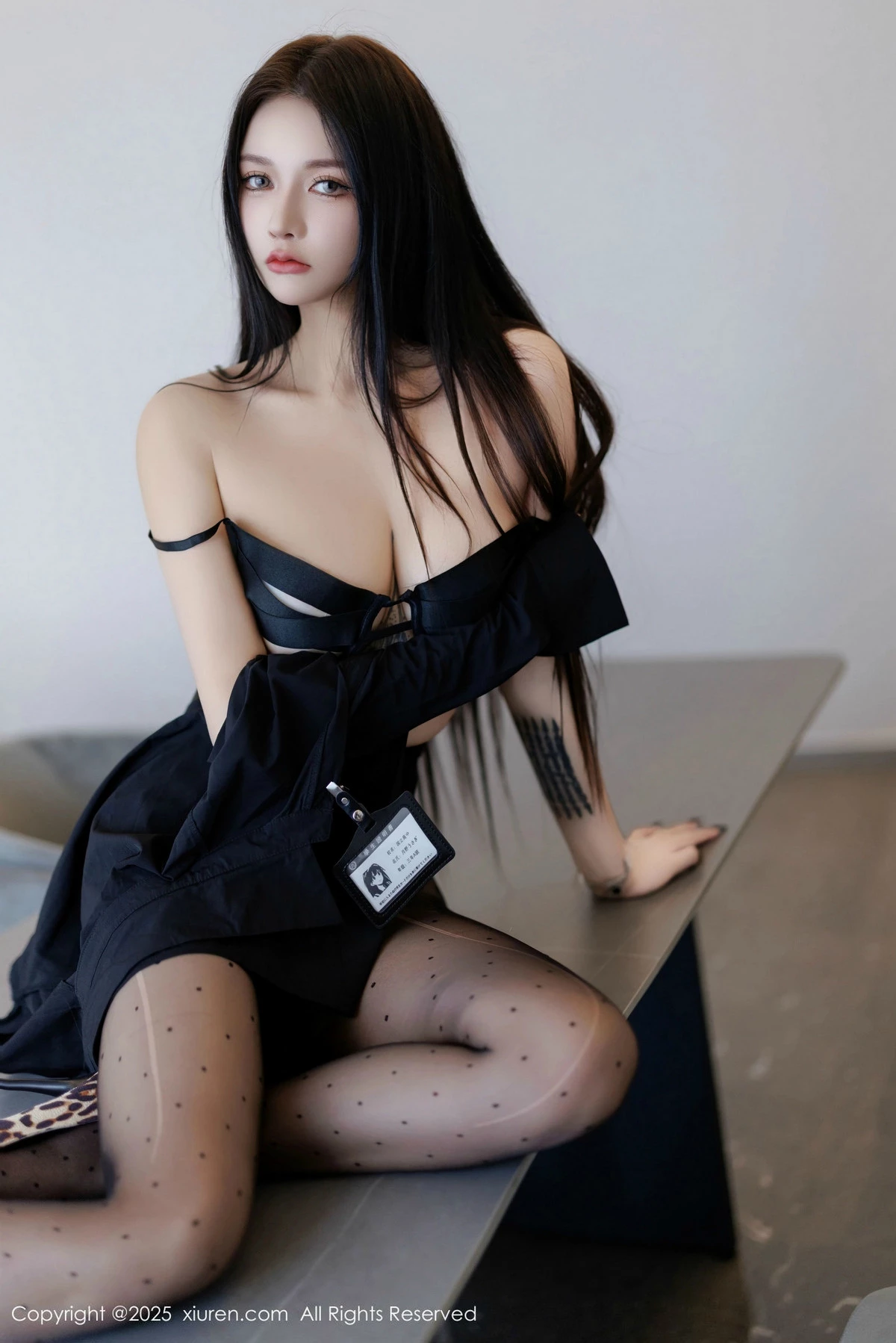 [[XiuRen秀人网]秀人网]No.9969_模特娜比性感黑衬衫露黑色情趣内衣配超薄黑丝秀凹凸身材诱惑写真78P