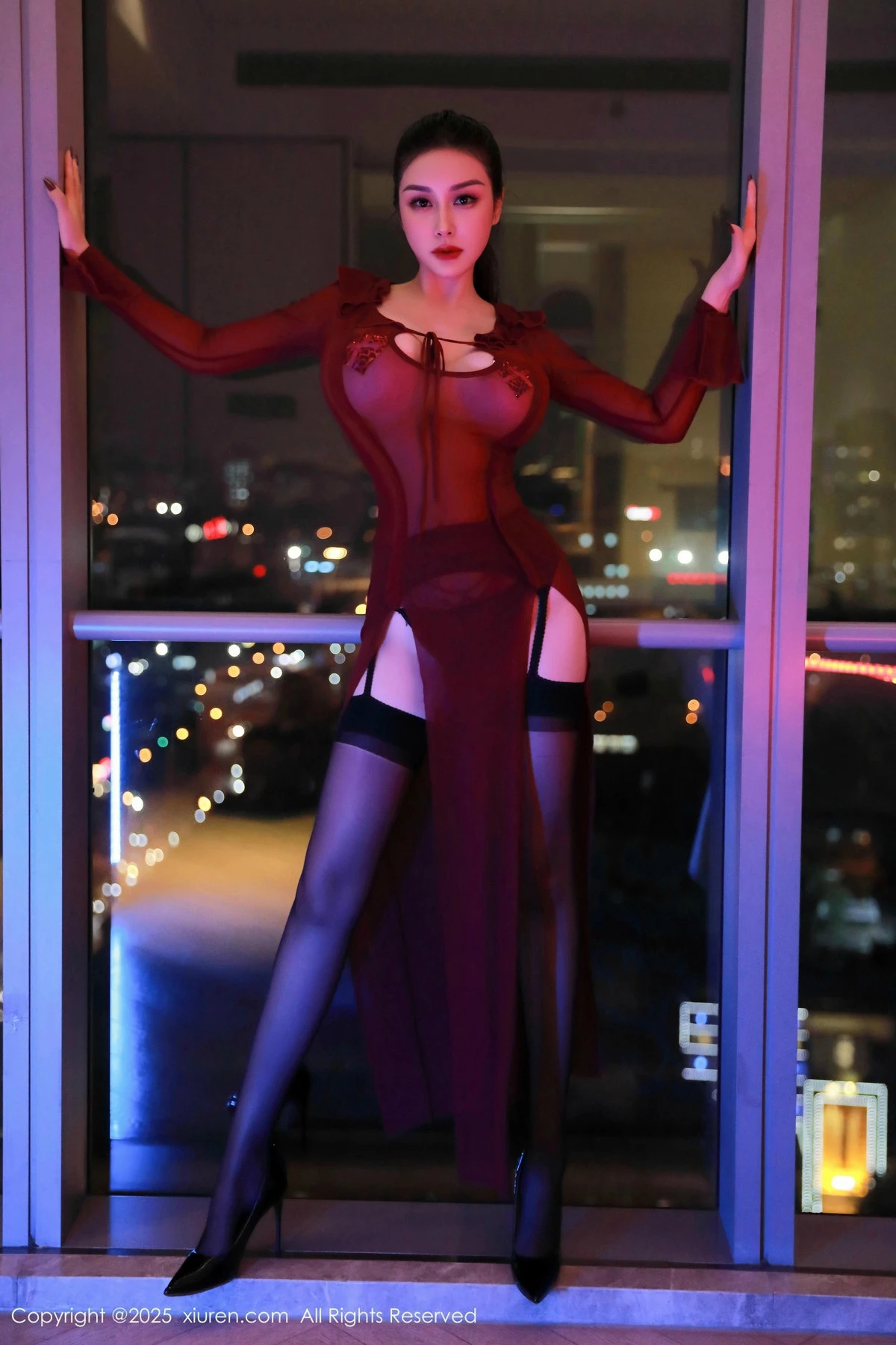 [[XiuRen秀人网]秀人网]No.9973_模特田冰冰性感酒红色薄纱连衣裙配黑丝吊袜秀丰满身材诱惑写真53P