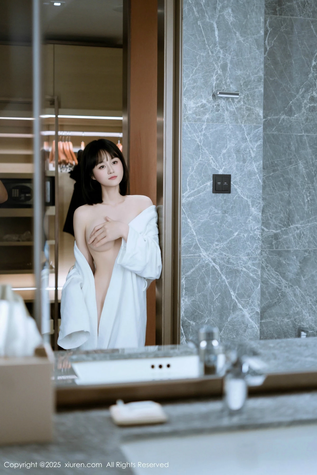 [[XiuRen秀人网]秀人网]No.9972_模特涵涵Luna浴室性感白色婚纱+白色浴袍秀凹凸身材完美诱惑写真74P