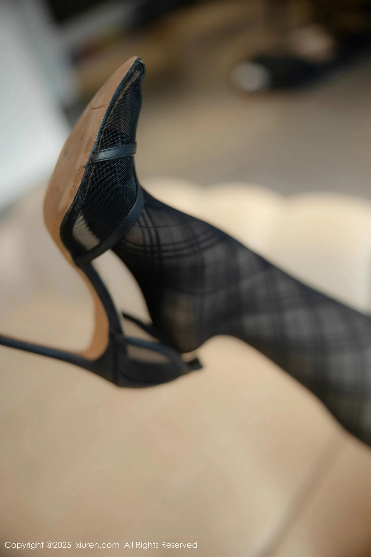 [[XiuRen秀人网]秀人网]No.9977_模特林昔予yorki黑色蕾丝情趣服饰配黑丝袜秀凹凸身材诱惑写真104P