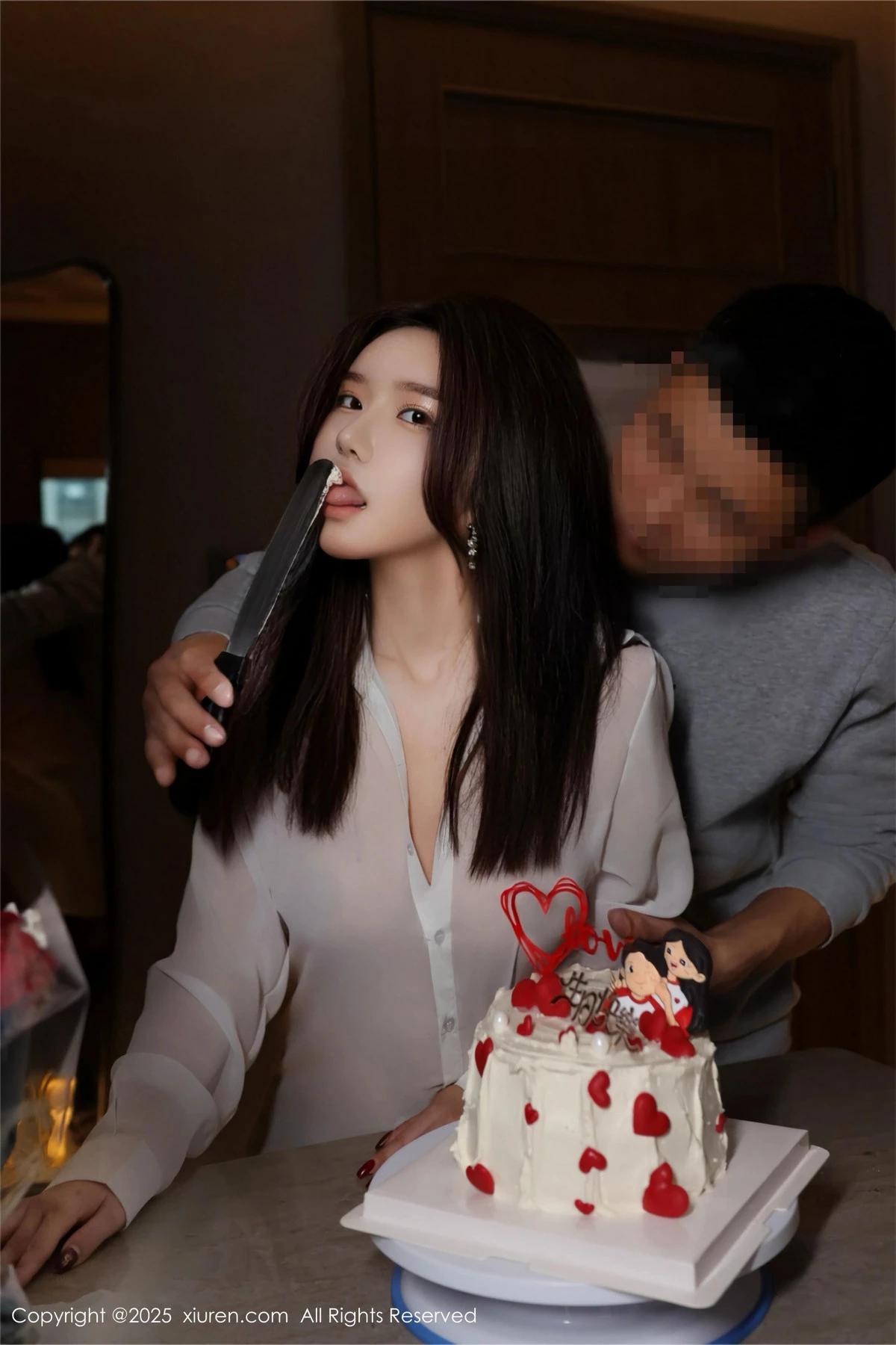 [[XiuRen秀人网]秀人网]No.9983_模特小薯条nienie纪念日主题性感白衬衫配超薄黑丝秀美腿诱惑写真106P