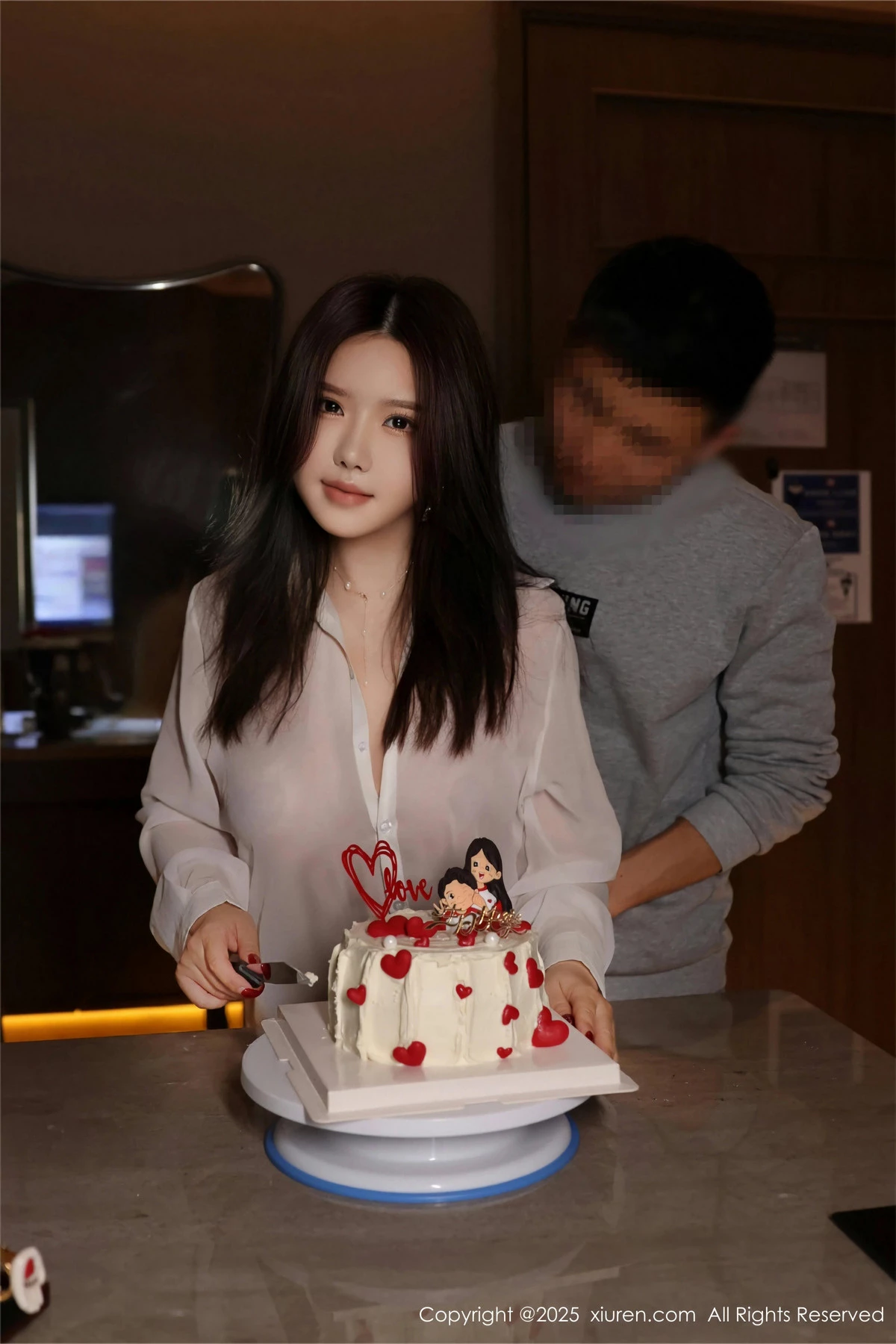 [[XiuRen秀人网]秀人网]No.9983_模特小薯条nienie纪念日主题性感白衬衫配超薄黑丝秀美腿诱惑写真106P