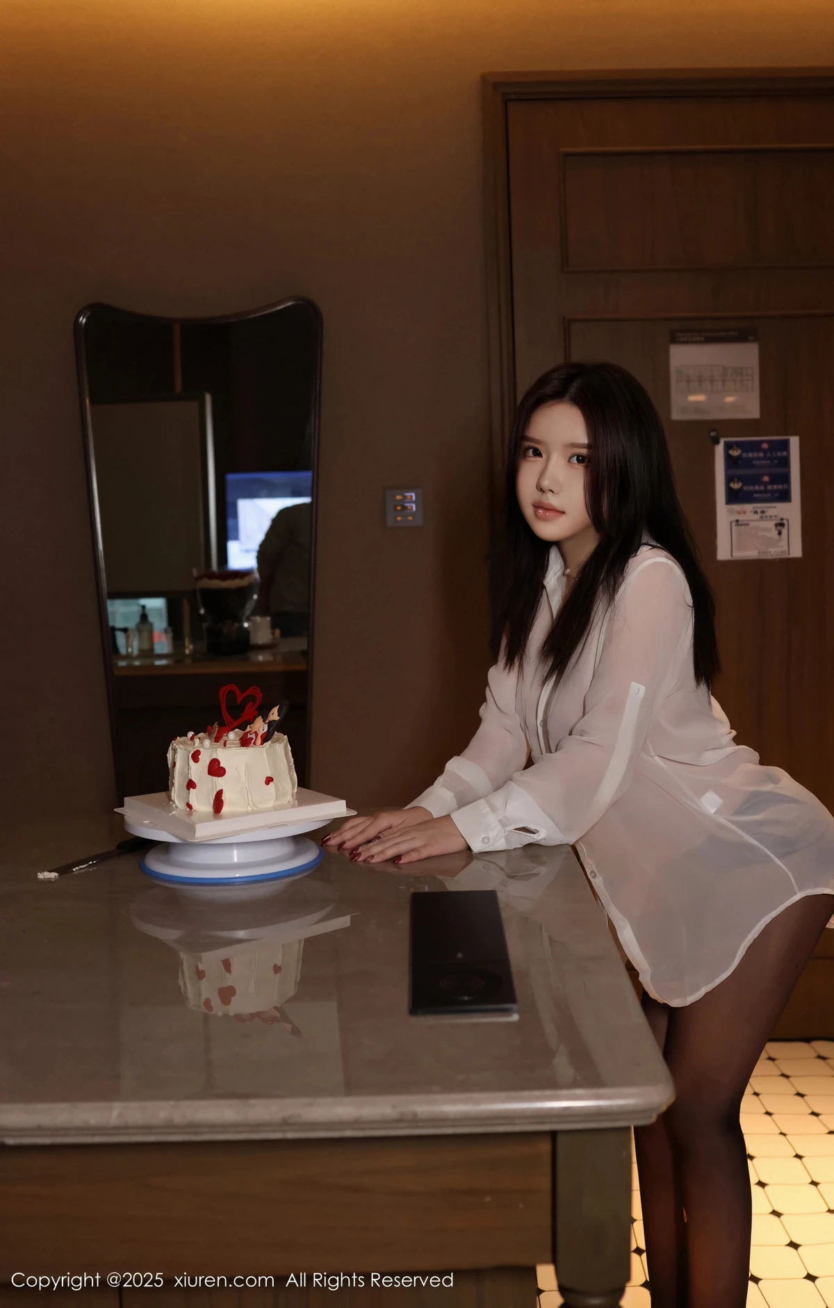 [[XiuRen秀人网]秀人网]No.9983_模特小薯条nienie纪念日主题性感白衬衫配超薄黑丝秀美腿诱惑写真106P