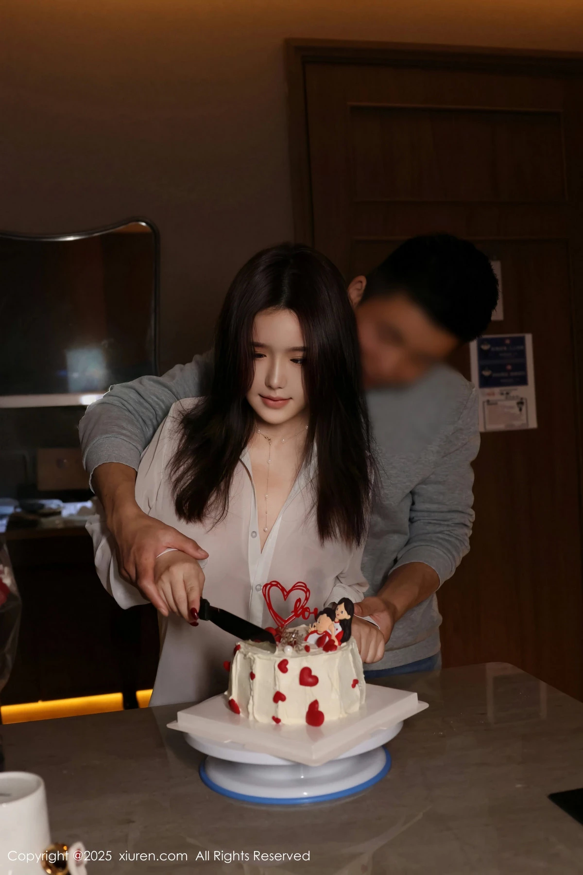 [[XiuRen秀人网]秀人网]No.9983_模特小薯条nienie纪念日主题性感白衬衫配超薄黑丝秀美腿诱惑写真106P