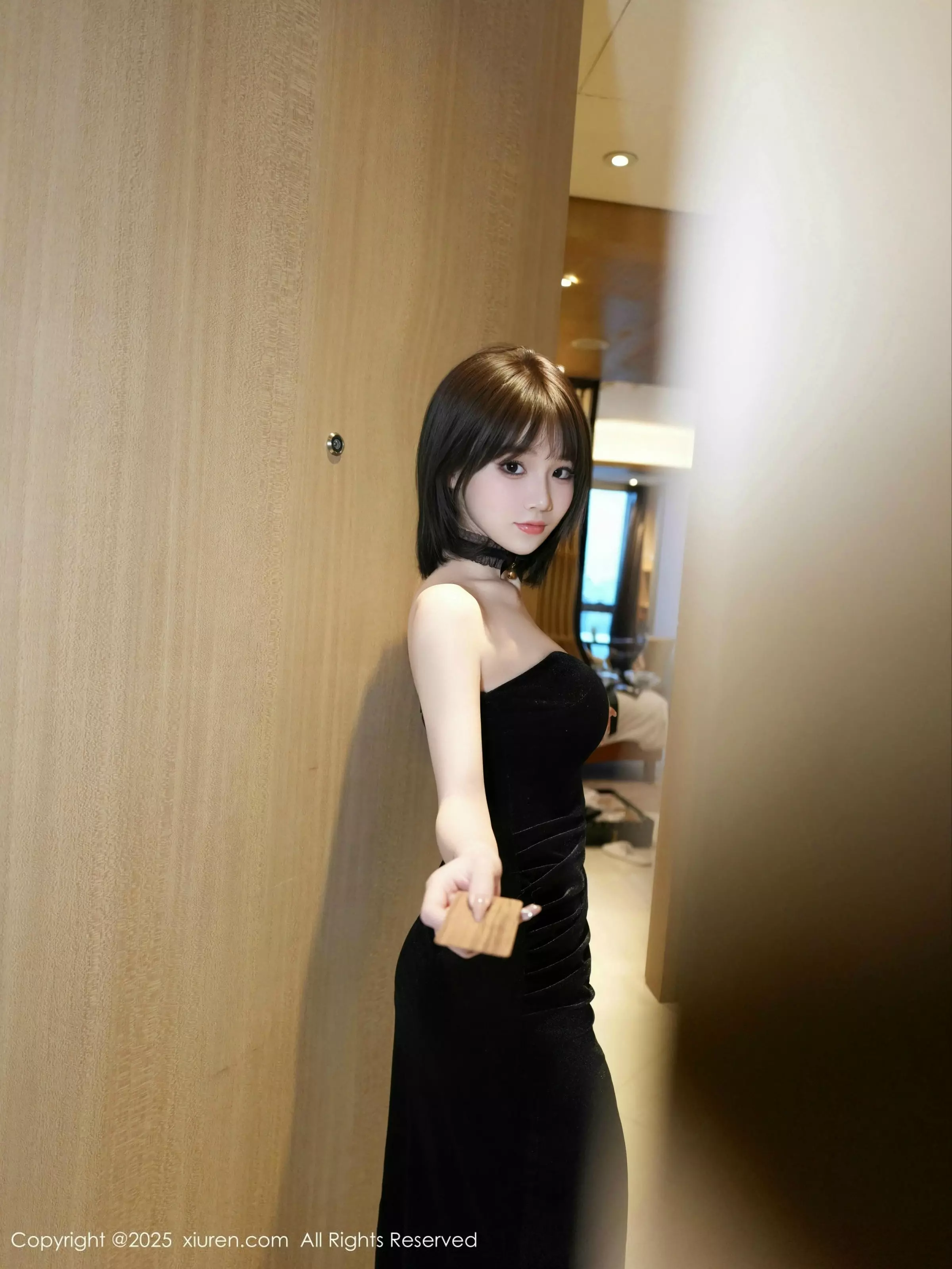 [[XiuRen秀人网]秀人网]No.10000_新人模特阿汁性感黑色礼服配超薄黑丝秀曼妙身姿完美诱惑写真75P