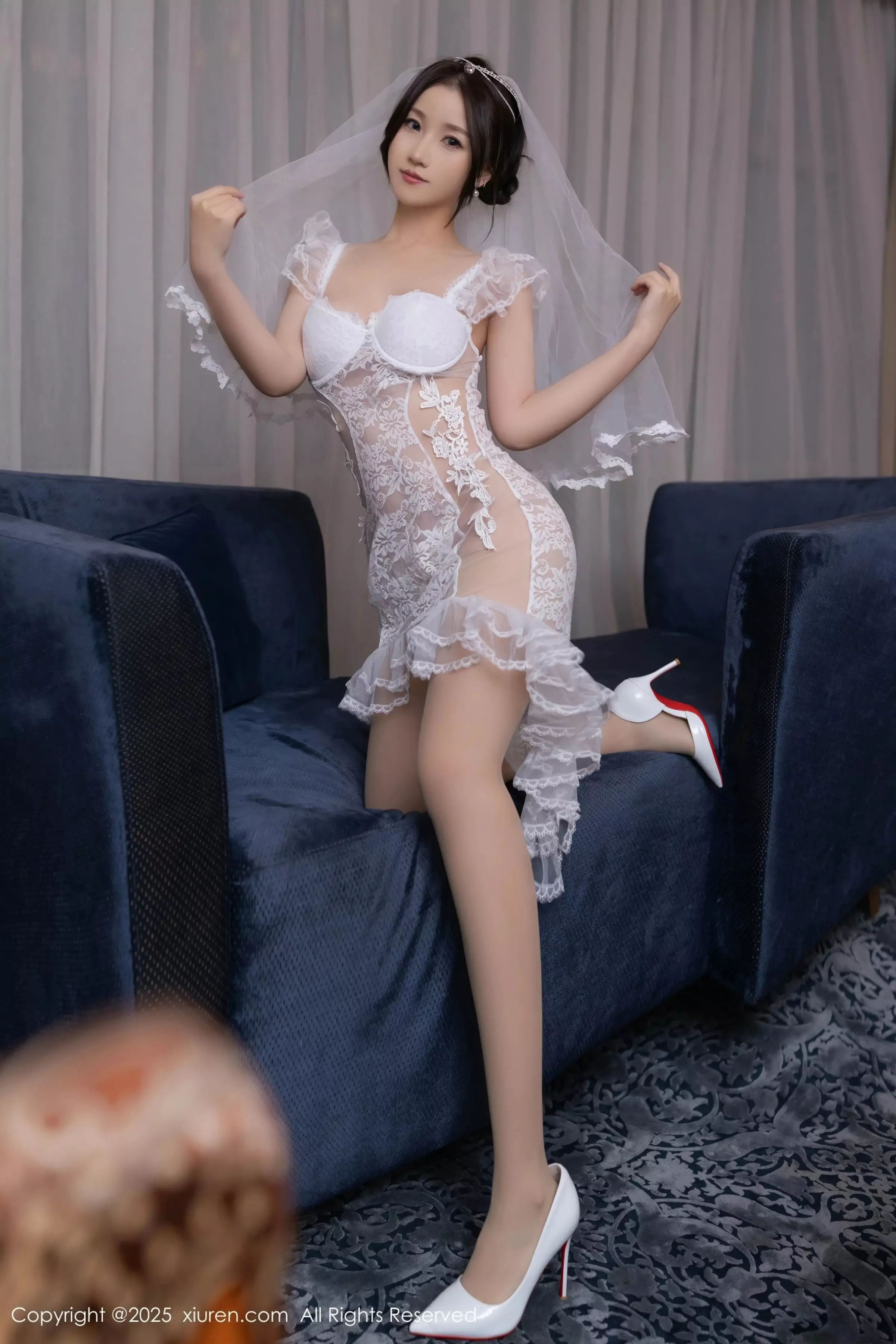 [[XiuRen秀人网]秀人网]No.10006_模特杏子Yada性感白色婚纱配超薄肉丝秀曼妙身姿撩人诱惑写真85P