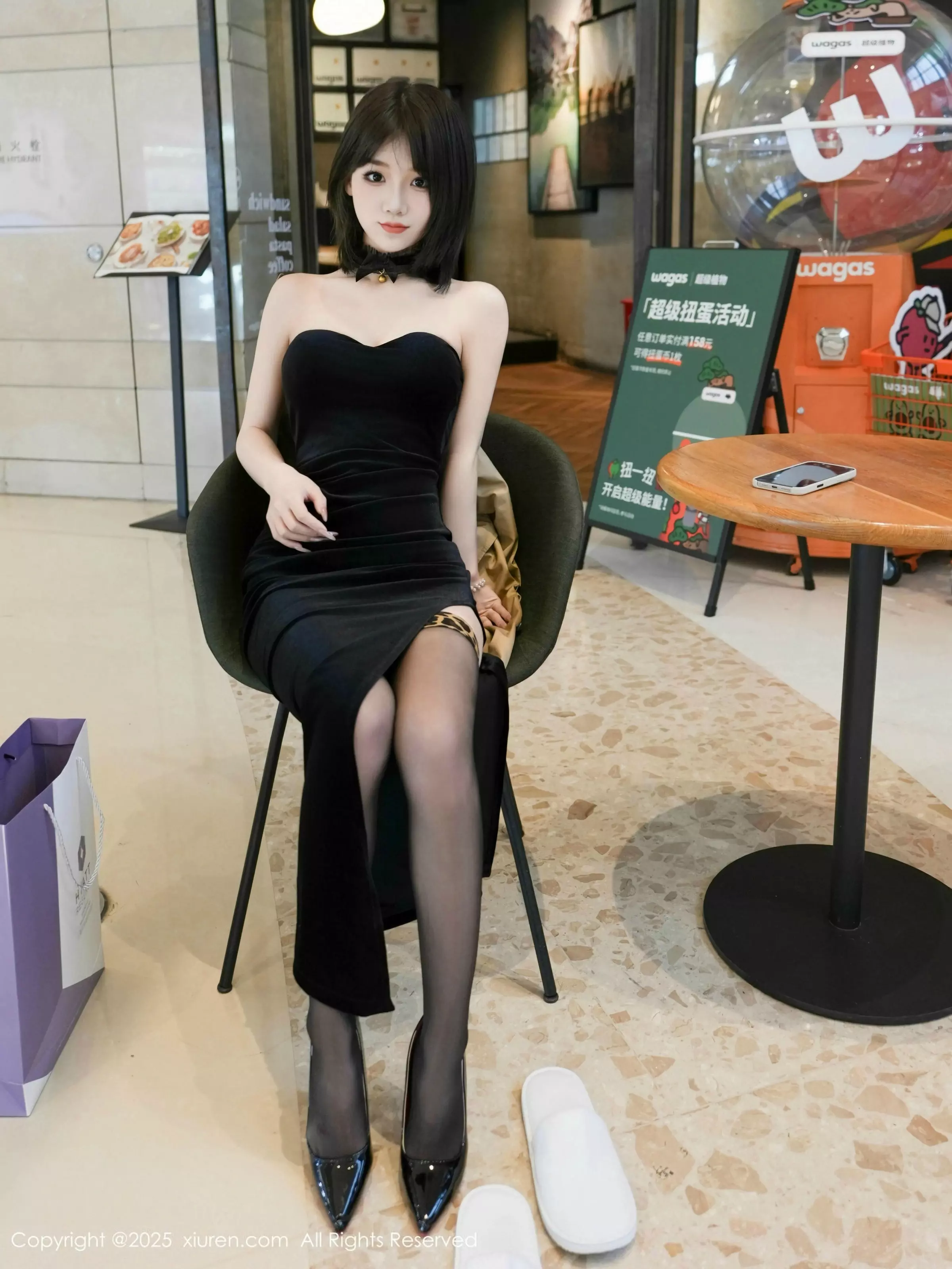 [[XiuRen秀人网]秀人网]No.10000_新人模特阿汁性感黑色礼服配超薄黑丝秀曼妙身姿完美诱惑写真75P