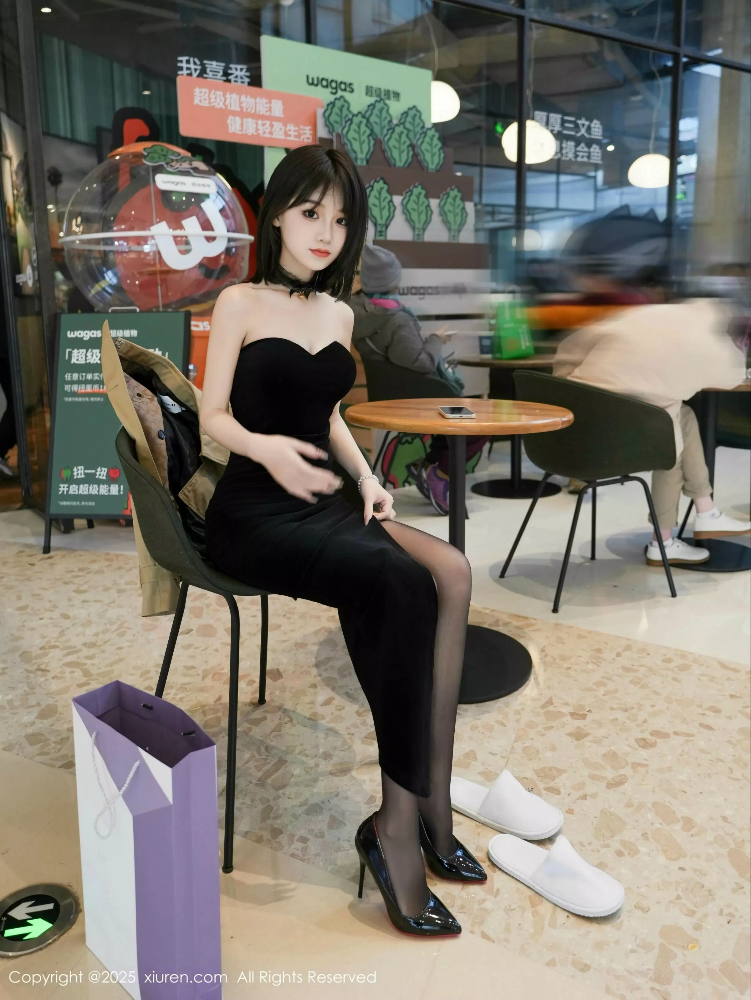 [[XiuRen秀人网]秀人网]No.10000_新人模特阿汁性感黑色礼服配超薄黑丝秀曼妙身姿完美诱惑写真75P