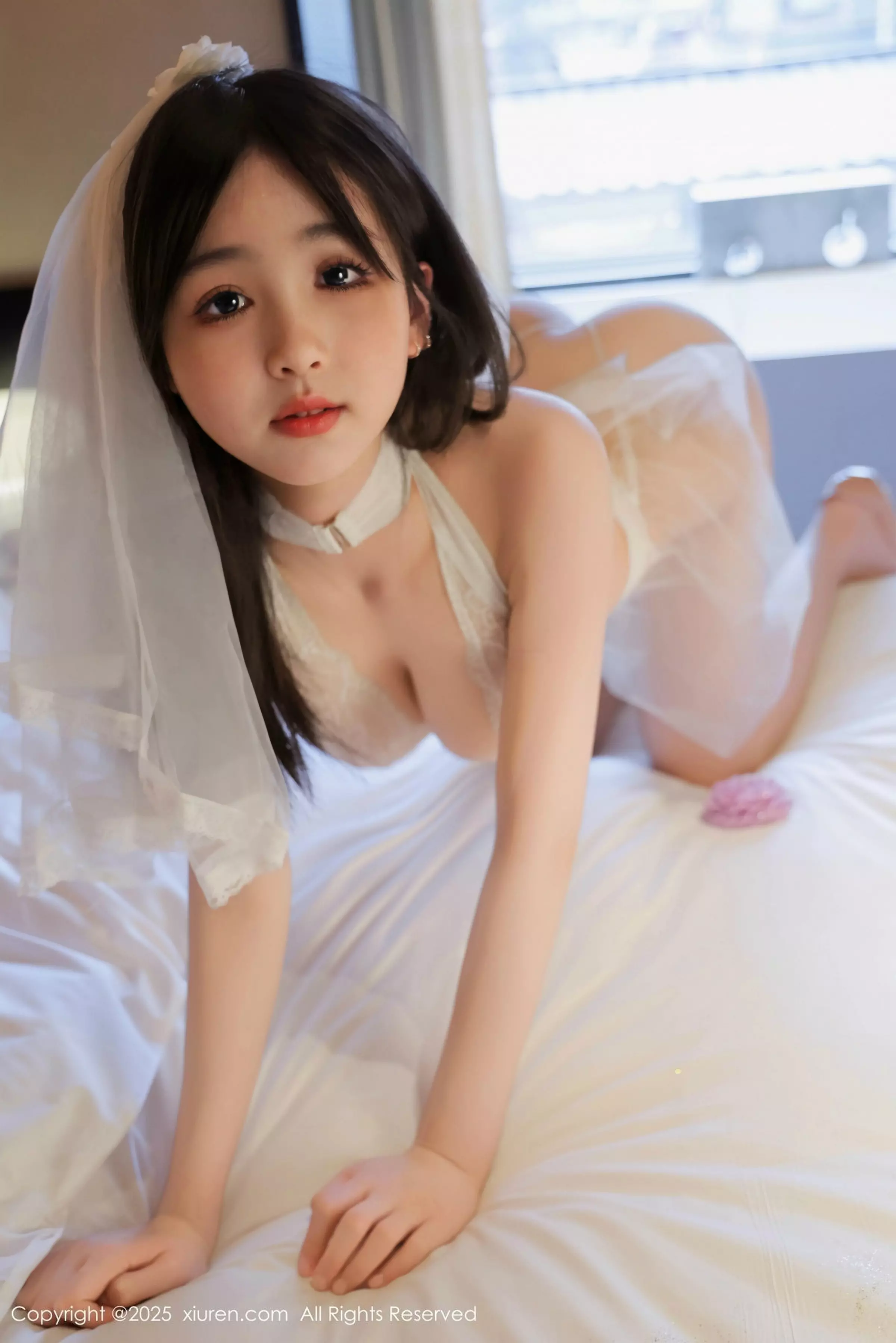 [[XiuRen秀人网]秀人网]No.10011_模特奶芙乔乔性感白色婚纱露白色蕾丝内衣秀凹凸身材诱惑写真66P