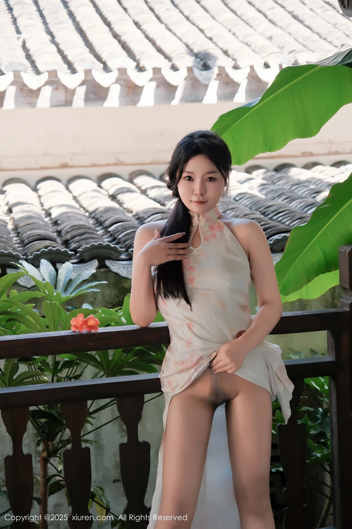 [[XiuRen秀人网]秀人网]No.9893_模特麦田性感浅蓝色旗袍配超薄无内肉丝秀曼妙身姿撩人诱惑写真70P