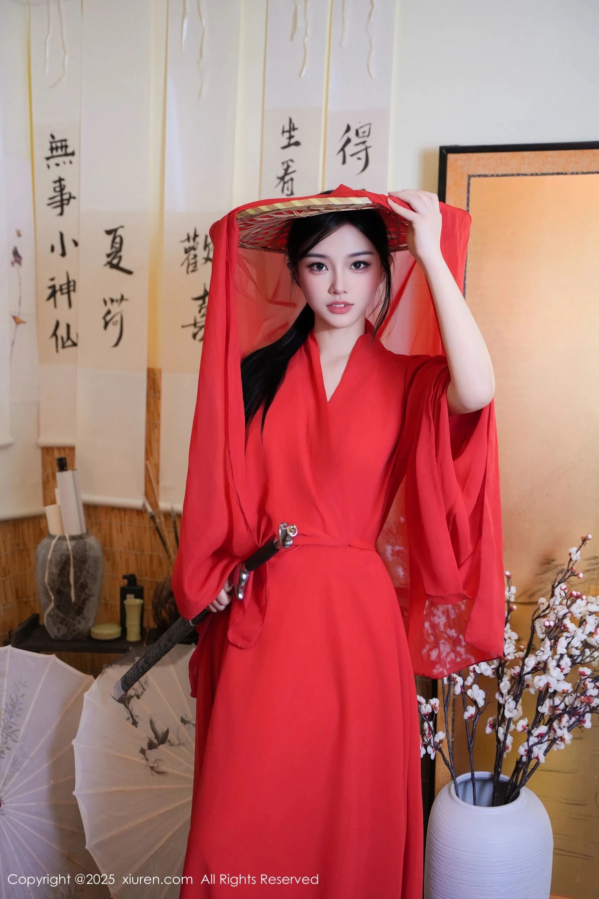 [[XiuRen秀人网]秀人网]No.9890_模特妙可可Cheese性感红衣剑客装配肉丝袜秀丰腴身姿诱惑写真60P