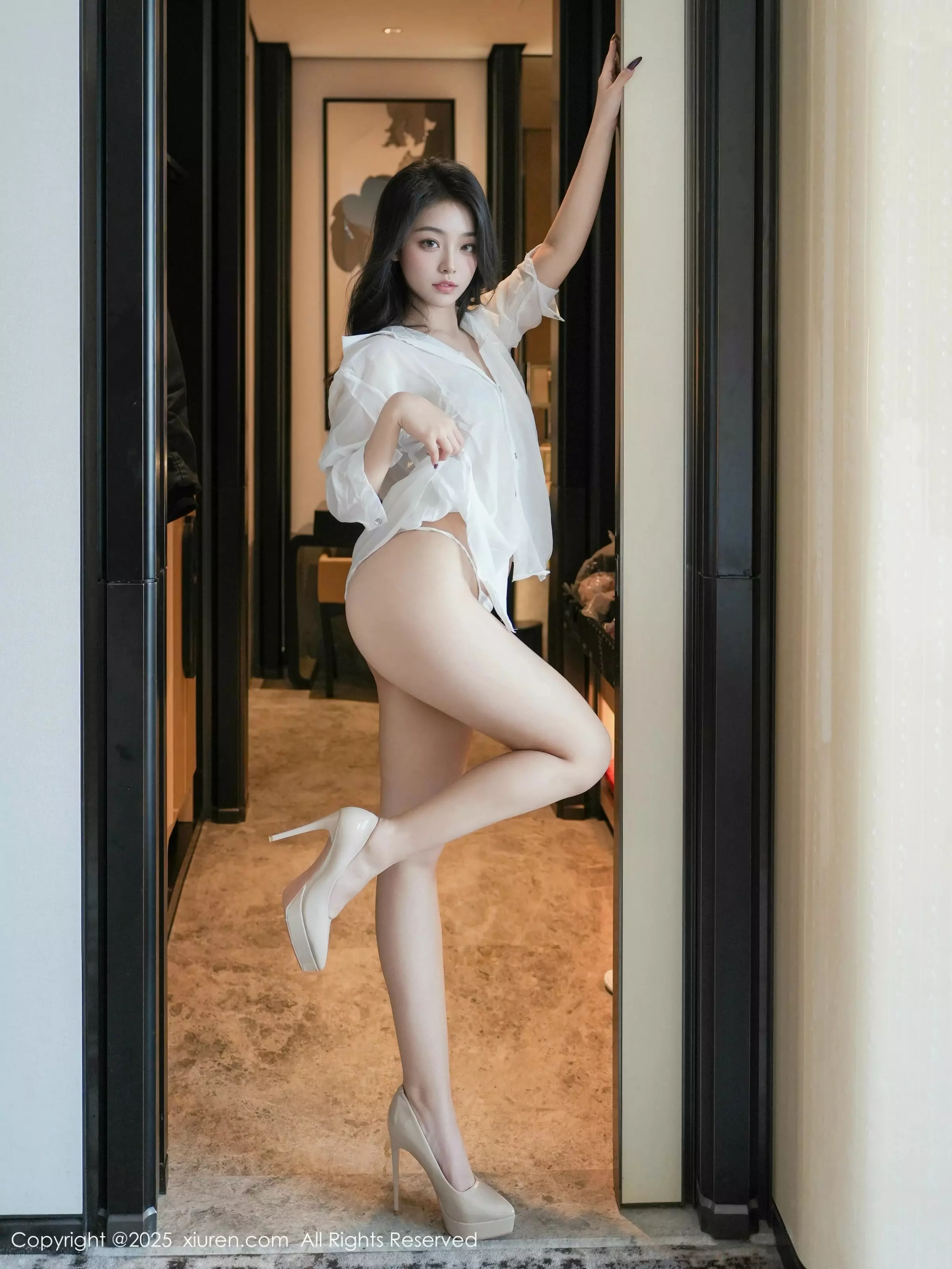 [[XiuRen秀人网]秀人网]No.10025_模特白琮瑗性感白色衬衣露白色丁字裤秀惹火身材撩人诱惑写真69P