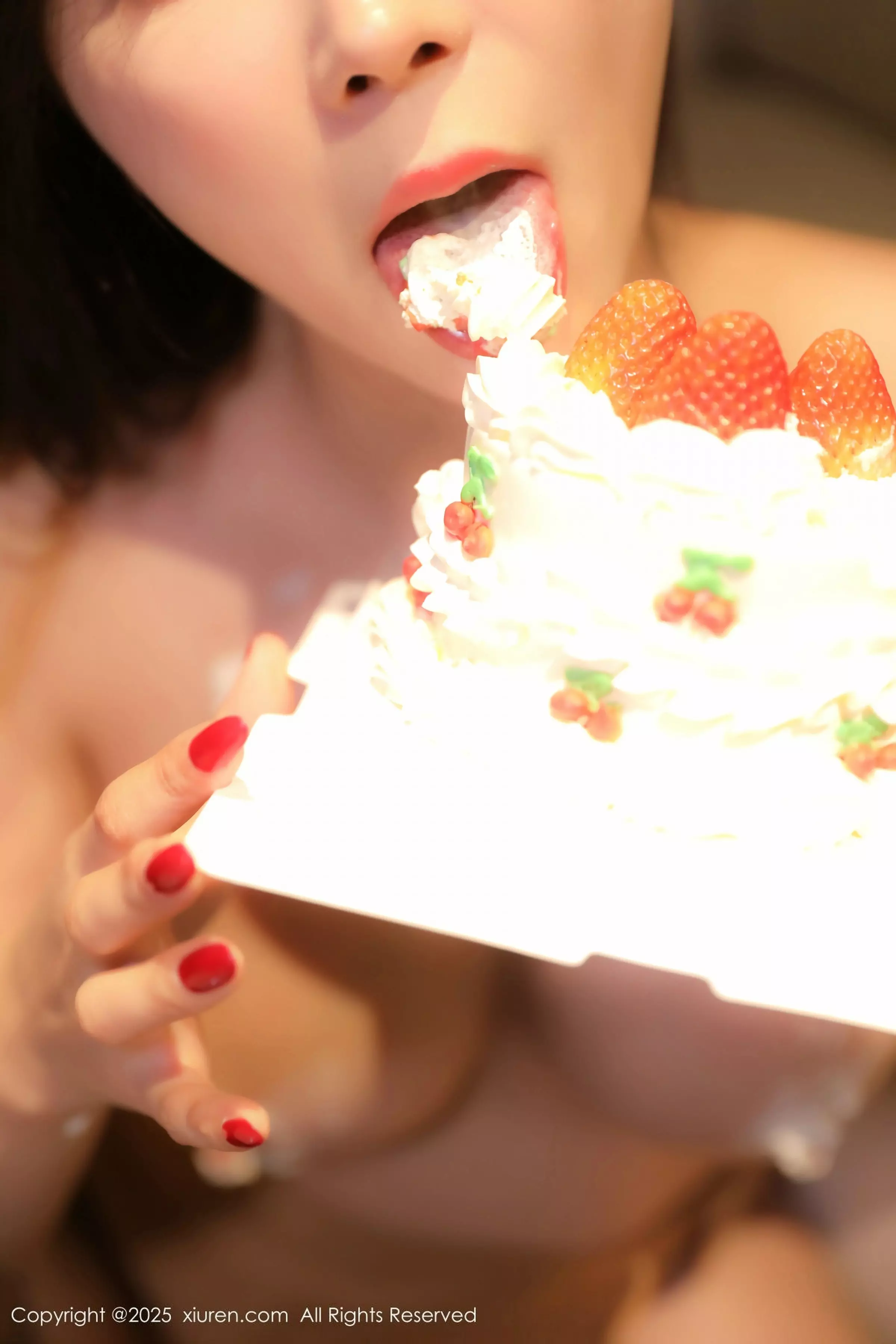 [[XiuRen秀人网]秀人网]No.10029_模特小蛮妖Yummy蓝色连衣短裙配超薄肉丝秀曼妙身材诱惑写真69P