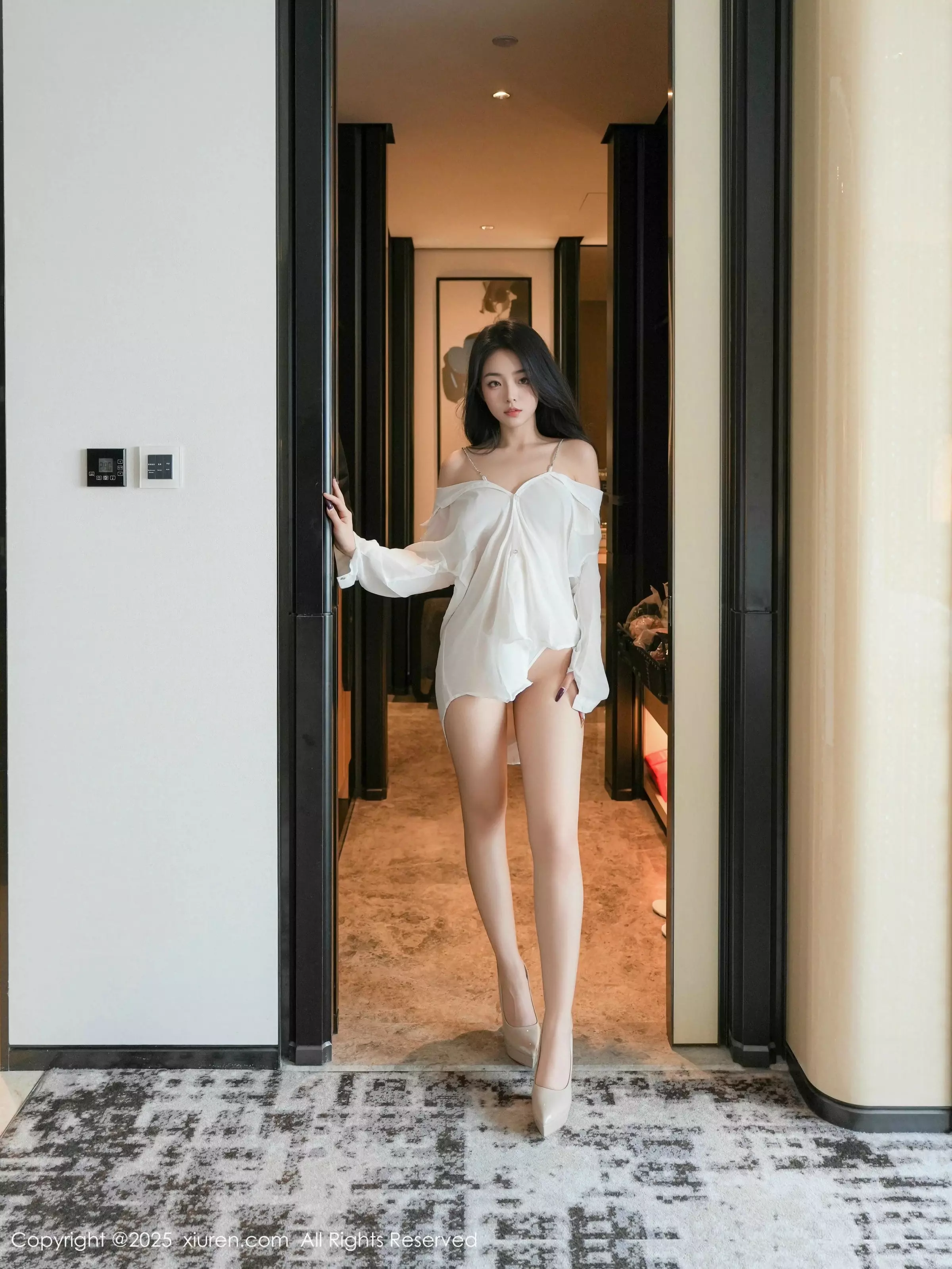 [[XiuRen秀人网]秀人网]No.10025_模特白琮瑗性感白色衬衣露白色丁字裤秀惹火身材撩人诱惑写真69P