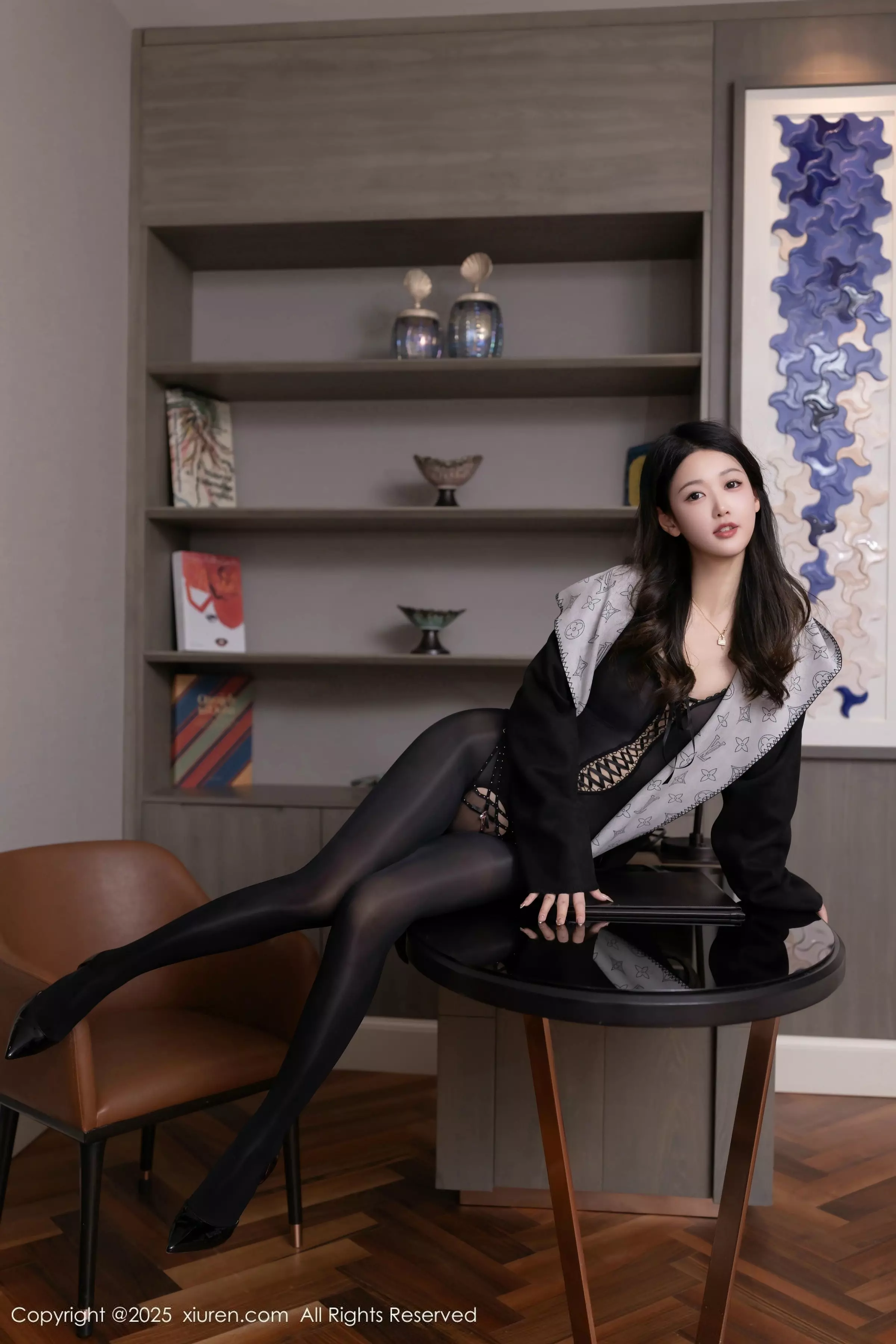 [[XiuRen秀人网]秀人网]No.10030_模特唐安琪性感黑色外衣露开档连体黑丝袜秀完美身材诱惑写真79P