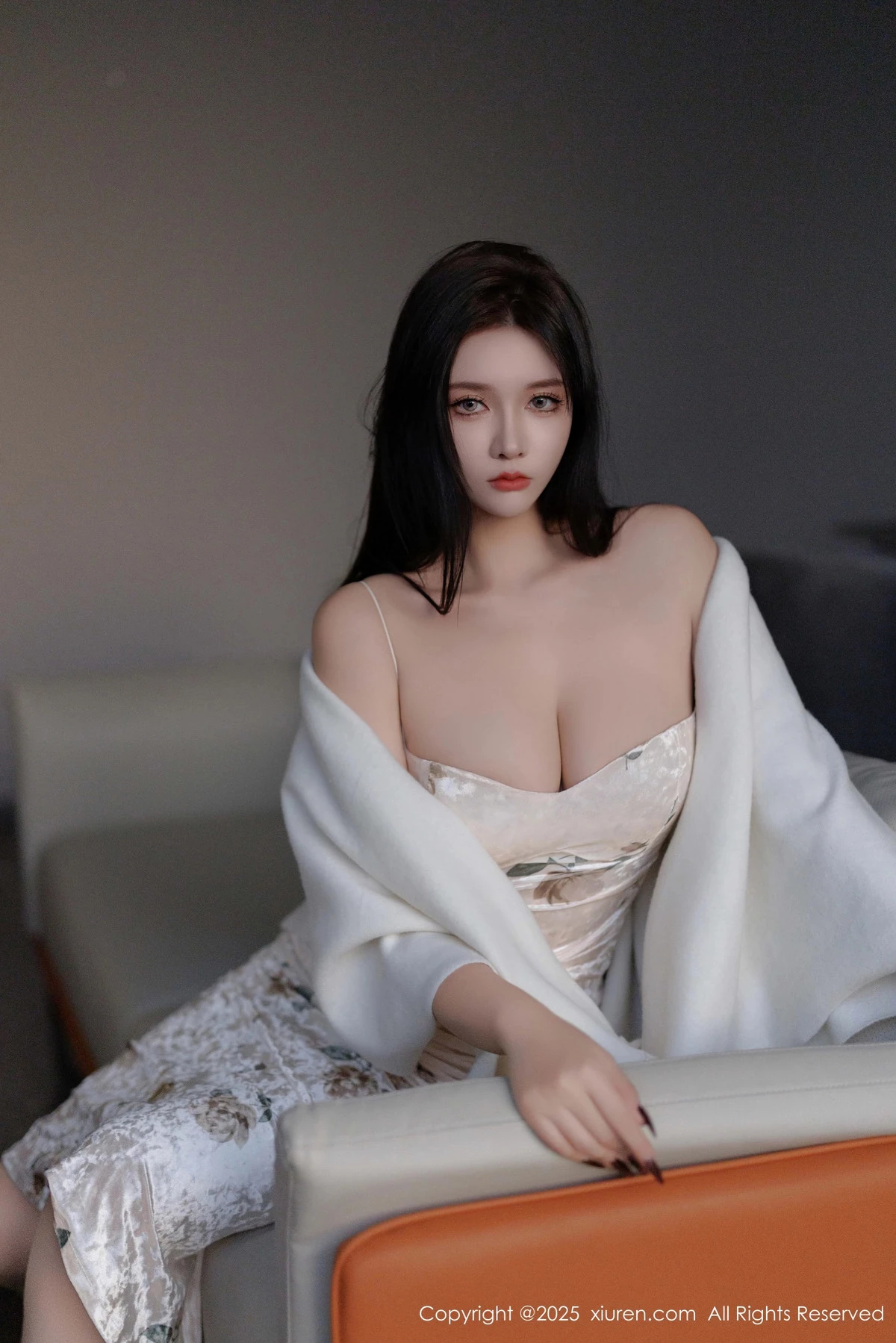 [[XiuRen秀人网]秀人网]No.9899_模特娜比脱连衣短裙露性感蓝色内衣配超薄肉丝秀凹凸身材诱惑写真81P