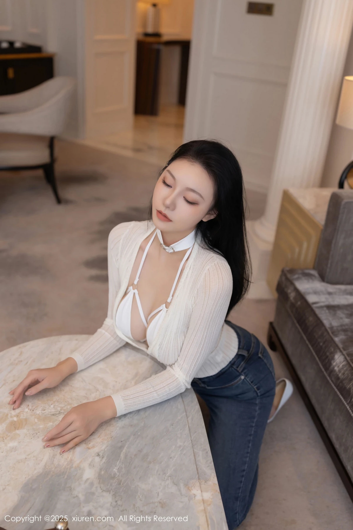 [[XiuRen秀人网]秀人网]No.9900_模特安然anran性感白色情趣内衣配白丝袜秀曼妙身姿撩人诱惑写真83P