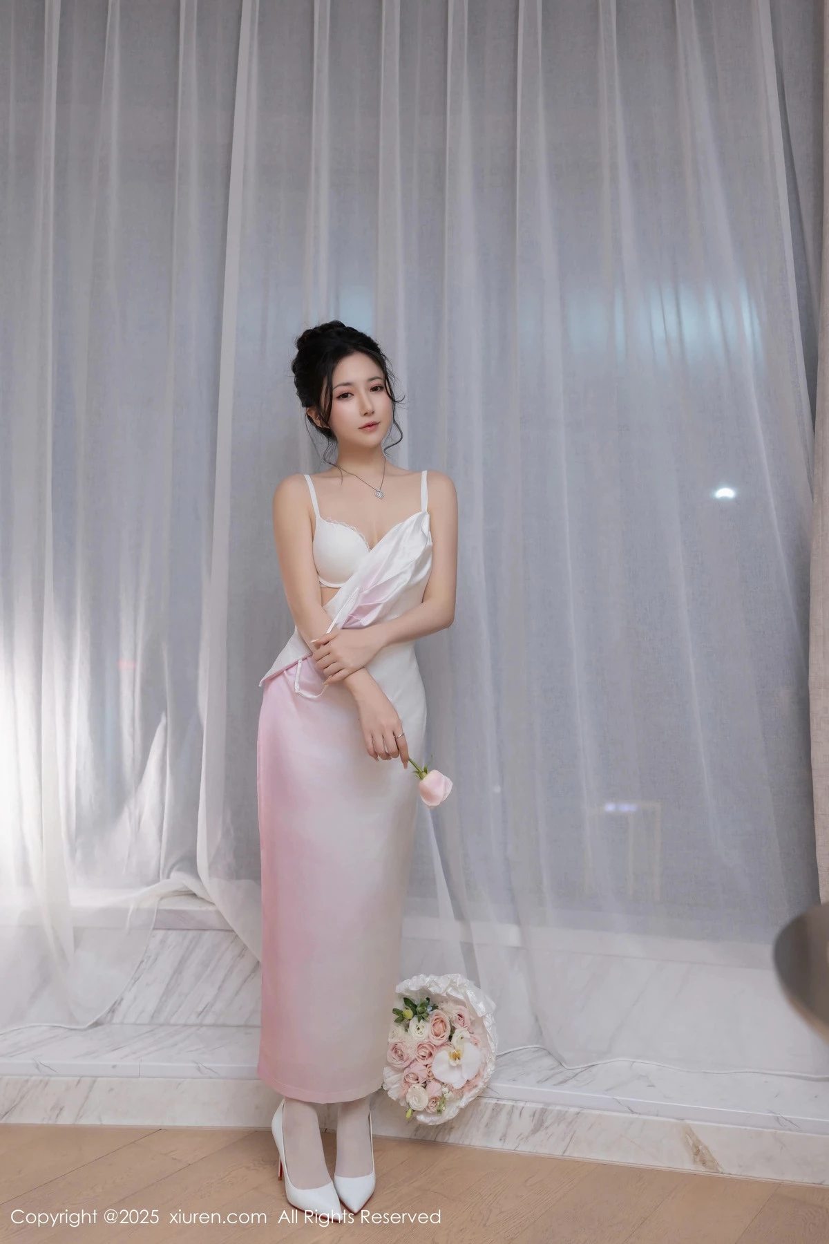 [[XiuRen秀人网]秀人网]No.9907_模特鱼子酱Fish生日主题白色内衣配超薄肉丝秀曼妙身姿诱惑写真80P