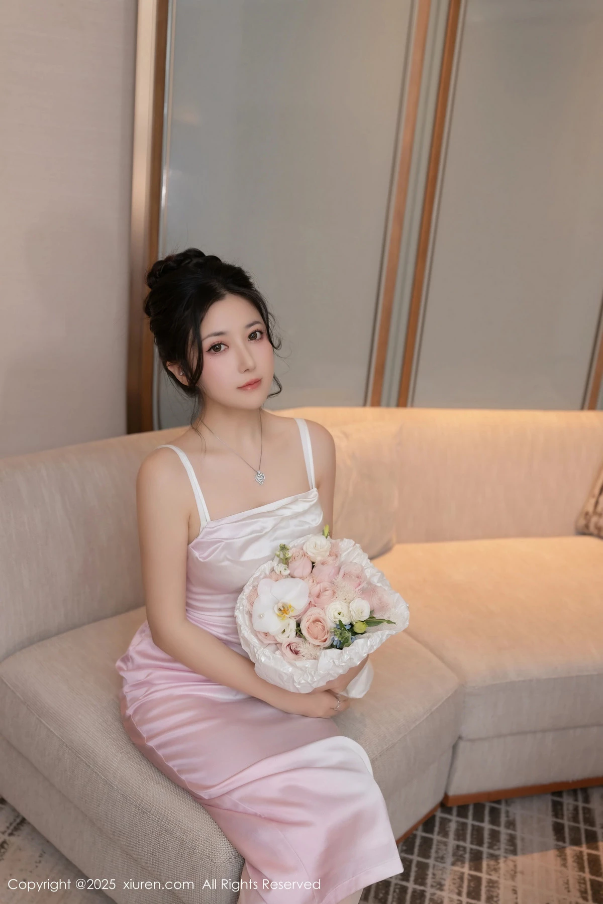 [[XiuRen秀人网]秀人网]No.9907_模特鱼子酱Fish生日主题白色内衣配超薄肉丝秀曼妙身姿诱惑写真80P