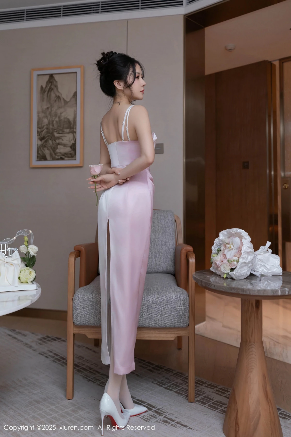 [[XiuRen秀人网]秀人网]No.9907_模特鱼子酱Fish生日主题白色内衣配超薄肉丝秀曼妙身姿诱惑写真80P