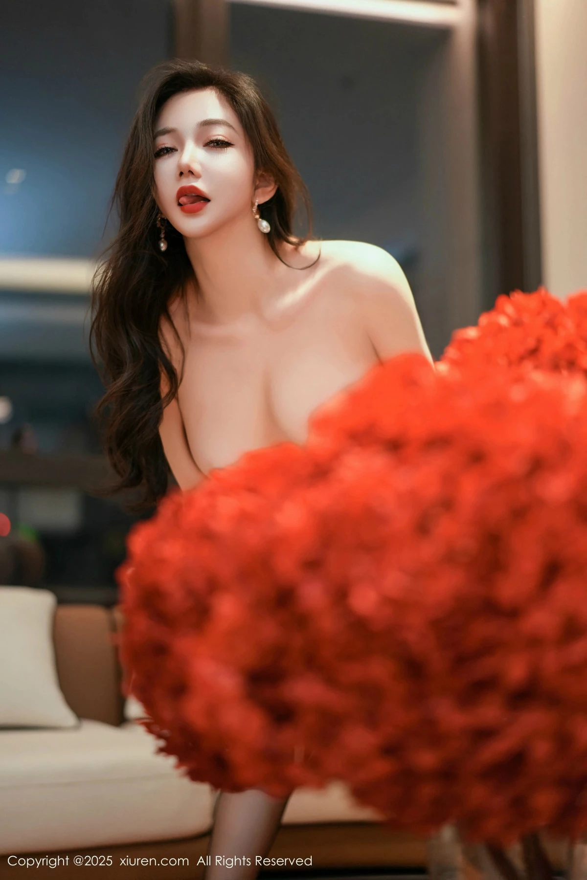 [[XiuRen秀人网]秀人网]No.9911_女神心妍小公主性感黑色包臀裙配黑丝吊袜秀凹凸身材诱惑写真79P