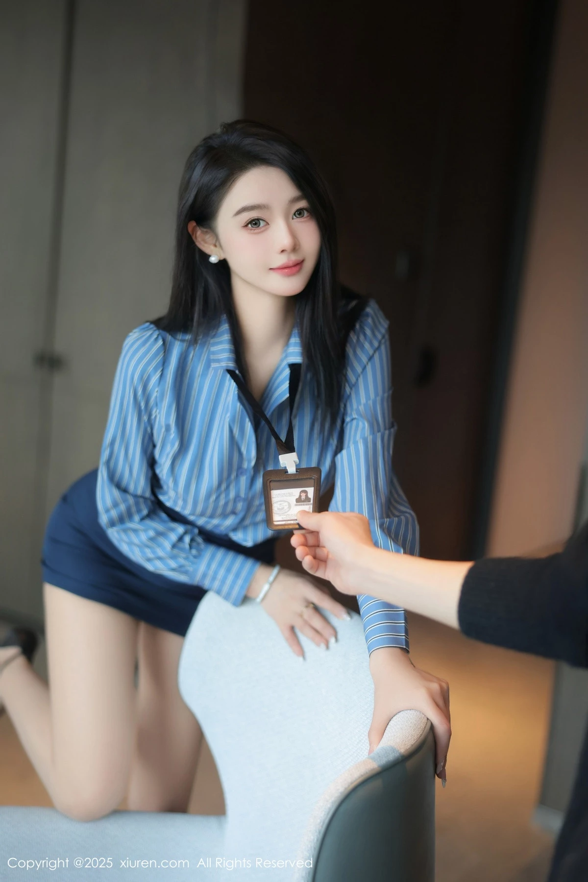 [[XiuRen秀人网]秀人网]No.9921_模特Candy糖糖性感红色蕾丝内衣配超薄肉丝秀丰腴身材诱惑写真89P