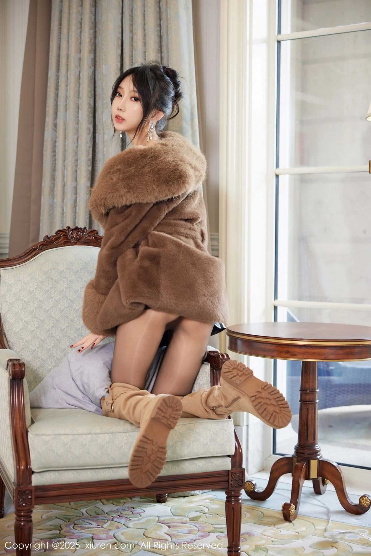 [[XiuRen秀人网]秀人网]No.9919_模特玥儿玥er性感咖啡色毛衣配超薄无内黑丝秀惹火身材诱惑写真91P