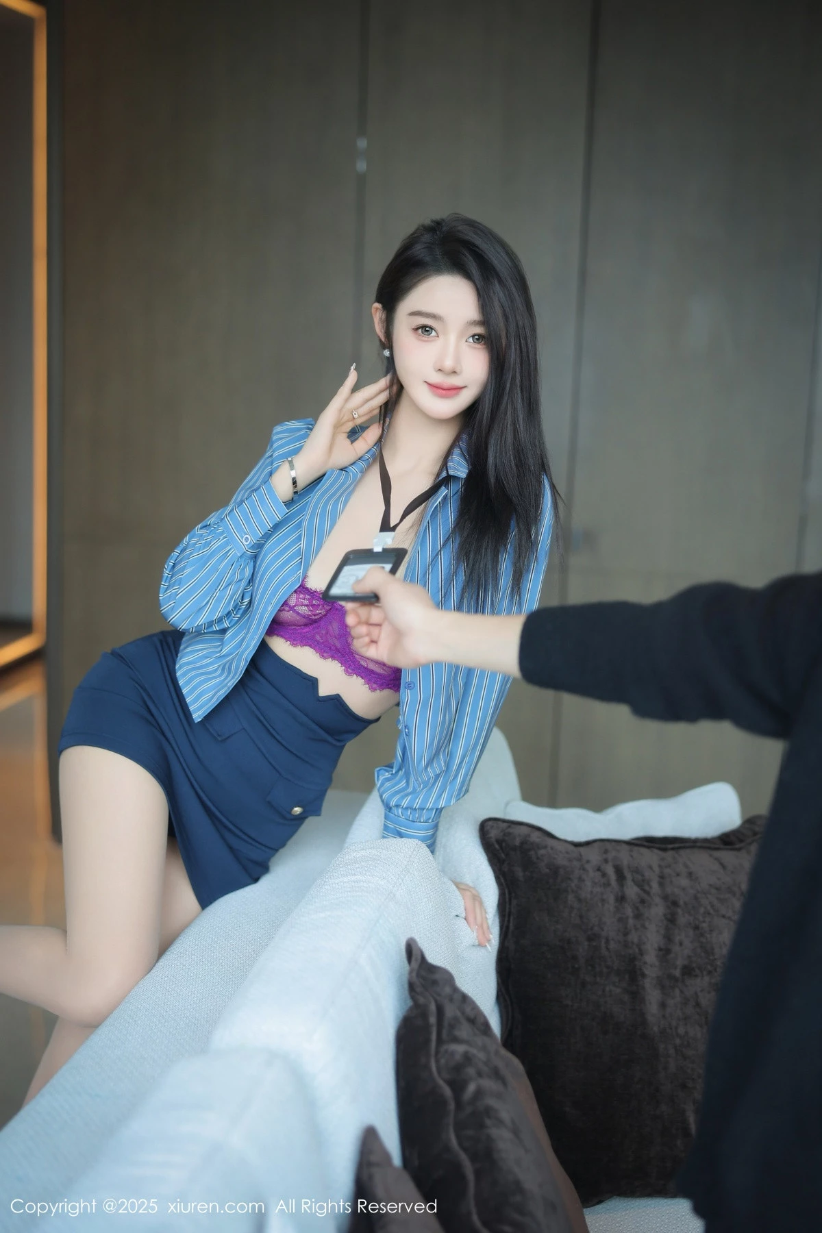 [[XiuRen秀人网]秀人网]No.9921_模特Candy糖糖性感红色蕾丝内衣配超薄肉丝秀丰腴身材诱惑写真89P