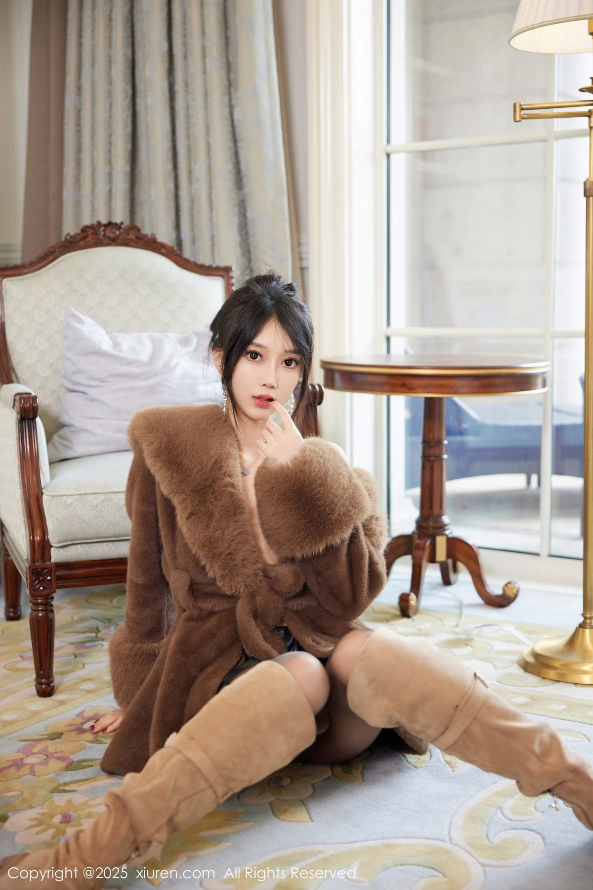 [[XiuRen秀人网]秀人网]No.9919_模特玥儿玥er性感咖啡色毛衣配超薄无内黑丝秀惹火身材诱惑写真91P