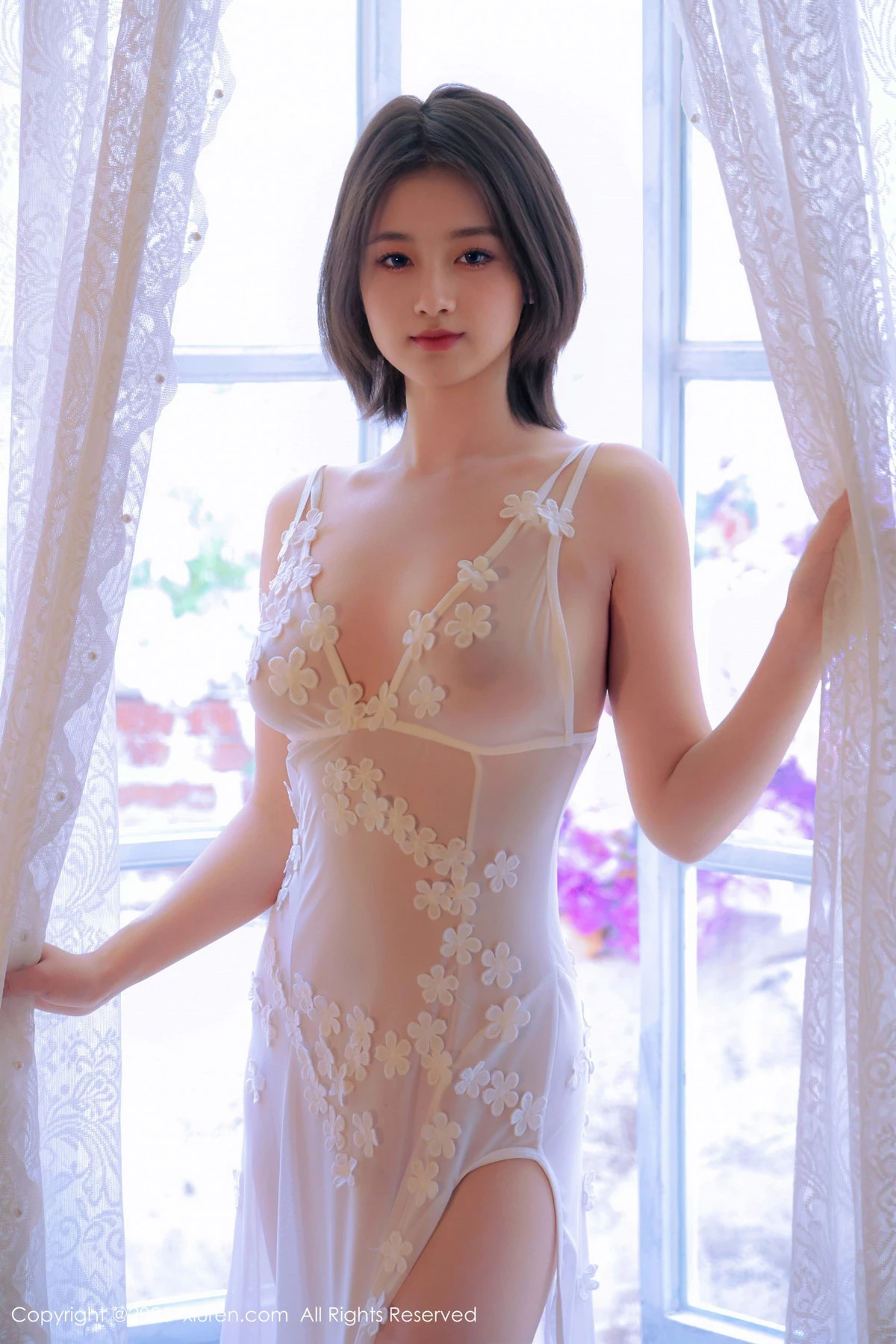 [[XiuRen秀人网]秀人网]No.9920_模特小橘子orange性感白色薄透蕾丝连体短裙秀惹火身材诱惑写真86P